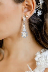 Fall Boho Bride Wearing Costume Jewelry Dangle Crystal Earrings