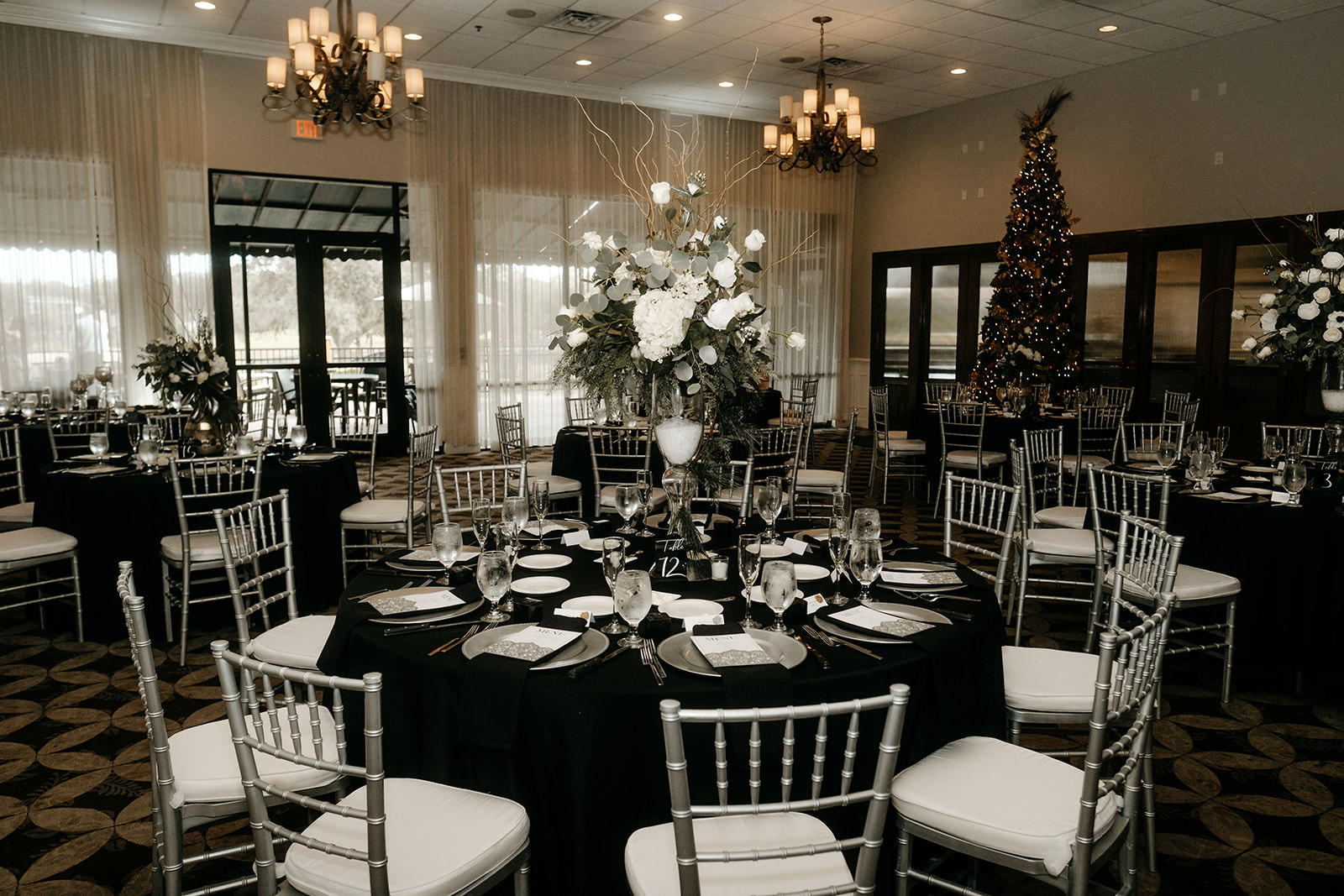 Wedding Reception with Silver and Green Details | Tampa Wedding Planner Eventfull Planner