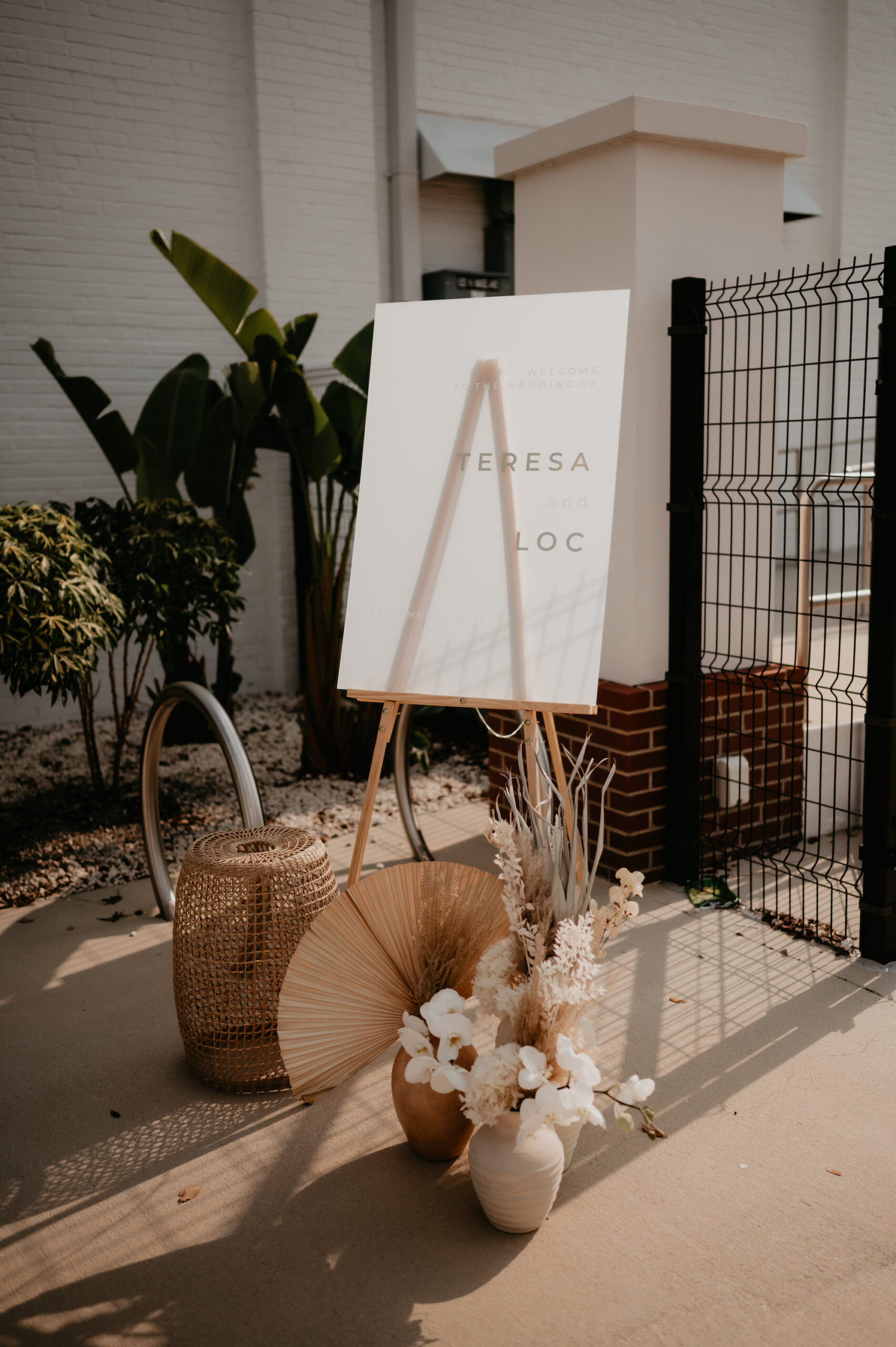 Boho Wedding Decor and Design | White Welcome Wedding Sign