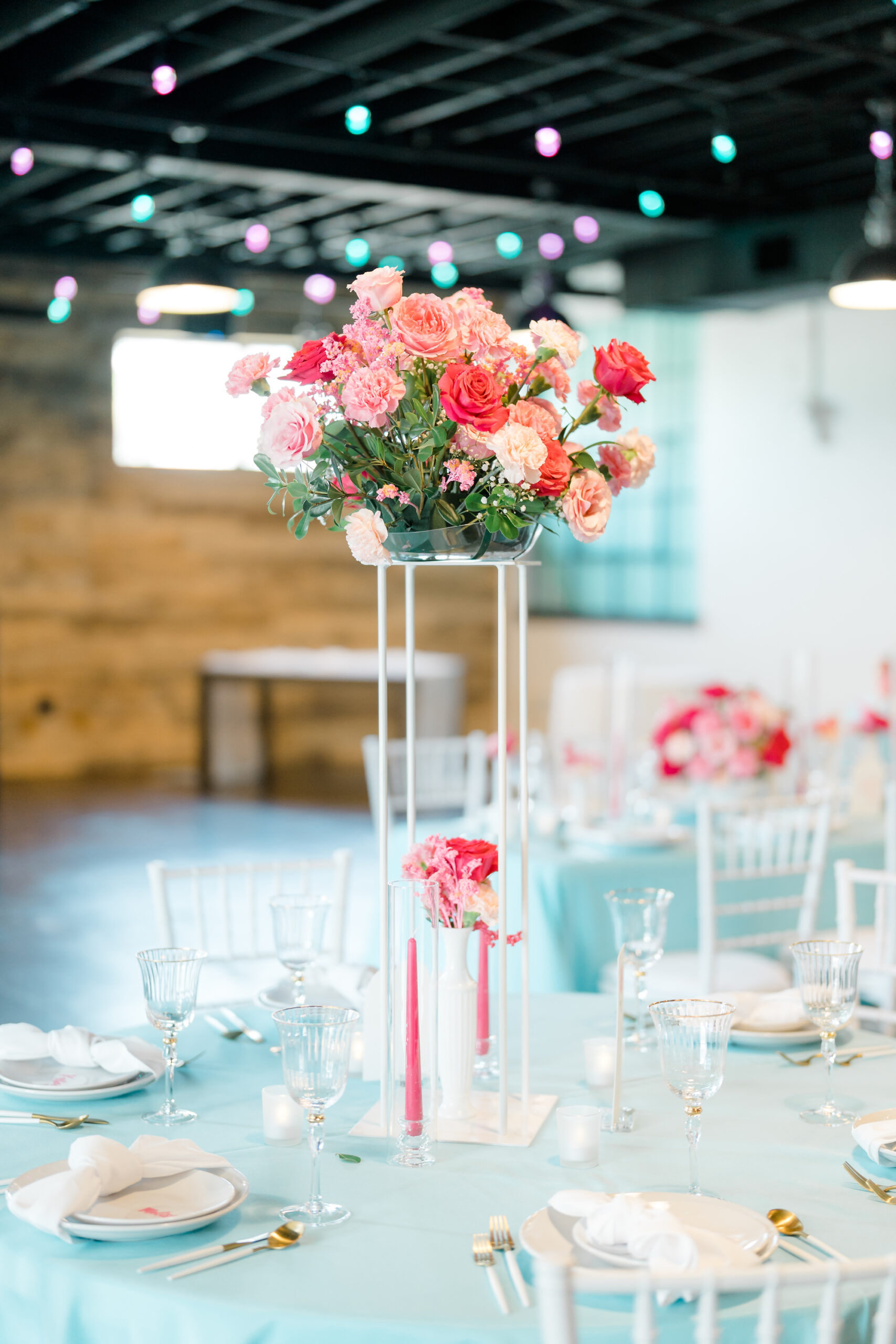 Tall Peach and Pink Roses Floral Wedding Centerpiece, Turquoise Table Linen | Tampa Bay Wedding Rentals Gabro Event Services