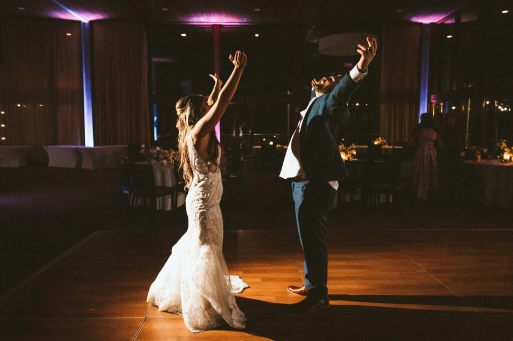 Bride and Groom First Dance | Florida Wedding DJ Graingertainment