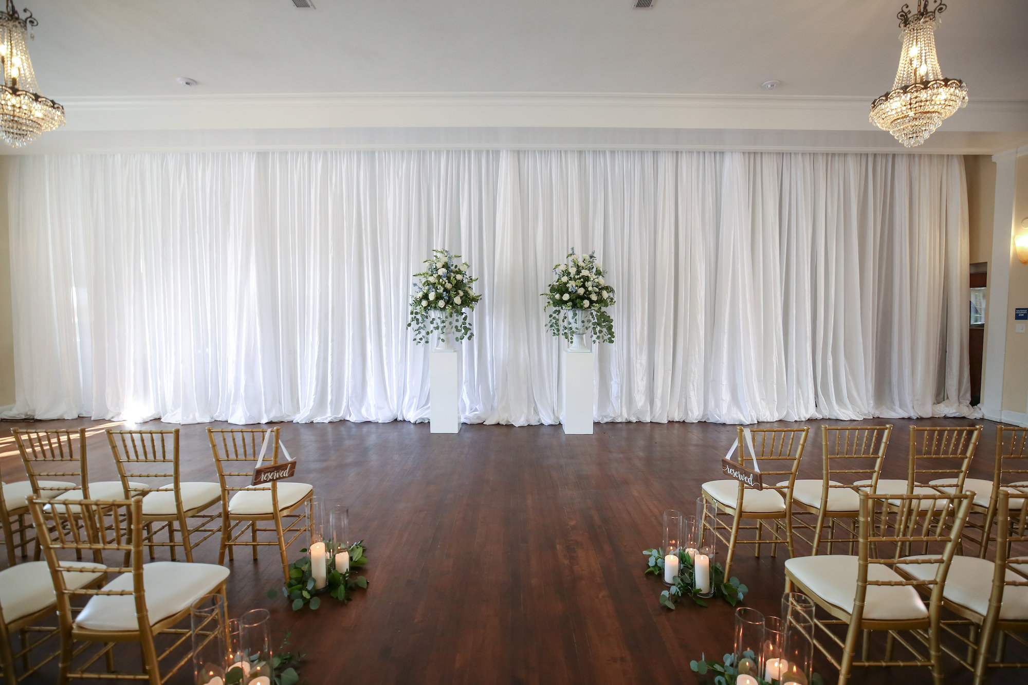 Classic Wedding Arch Alternatives | Floral Pillar Arrangements Ideas | South Tampa Venue The Orlo