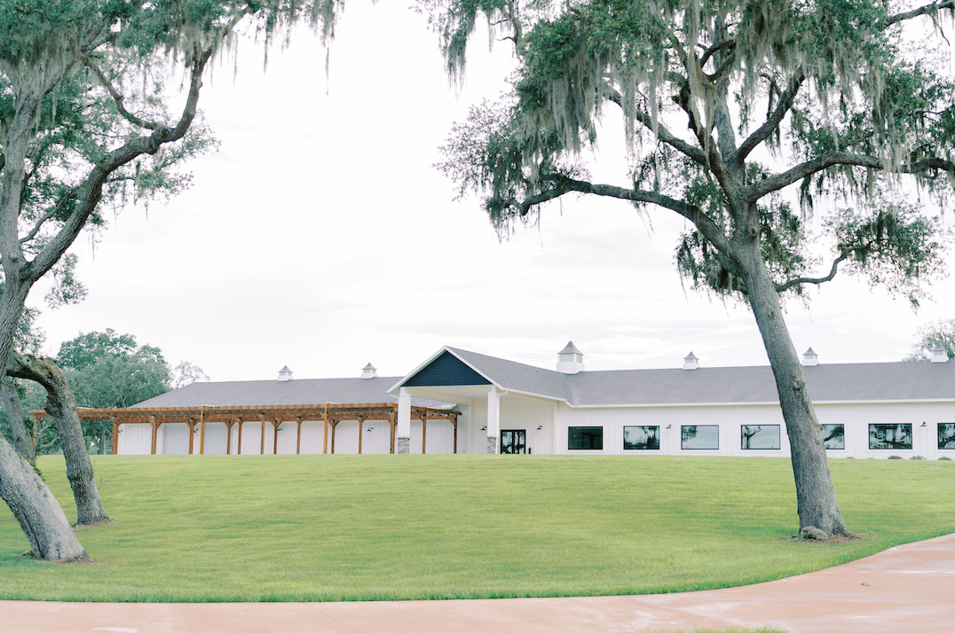 Outdoor Rustic Tampa Bay Wedding Venue Simpson Lakes