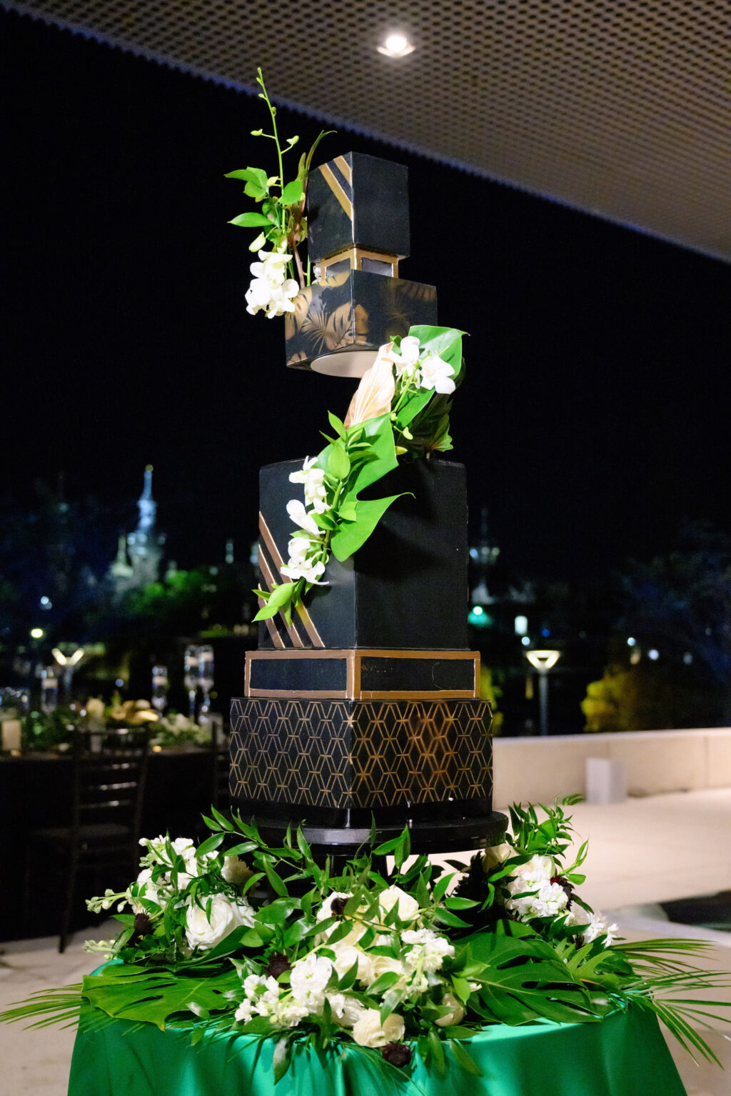 Unique Geometrical Modern Five-Tiered Black and Gold Tropical Wedding Cake Inspiration | Cake Table Decor Ideas | Emerald Green and Black Wedding Inspiration