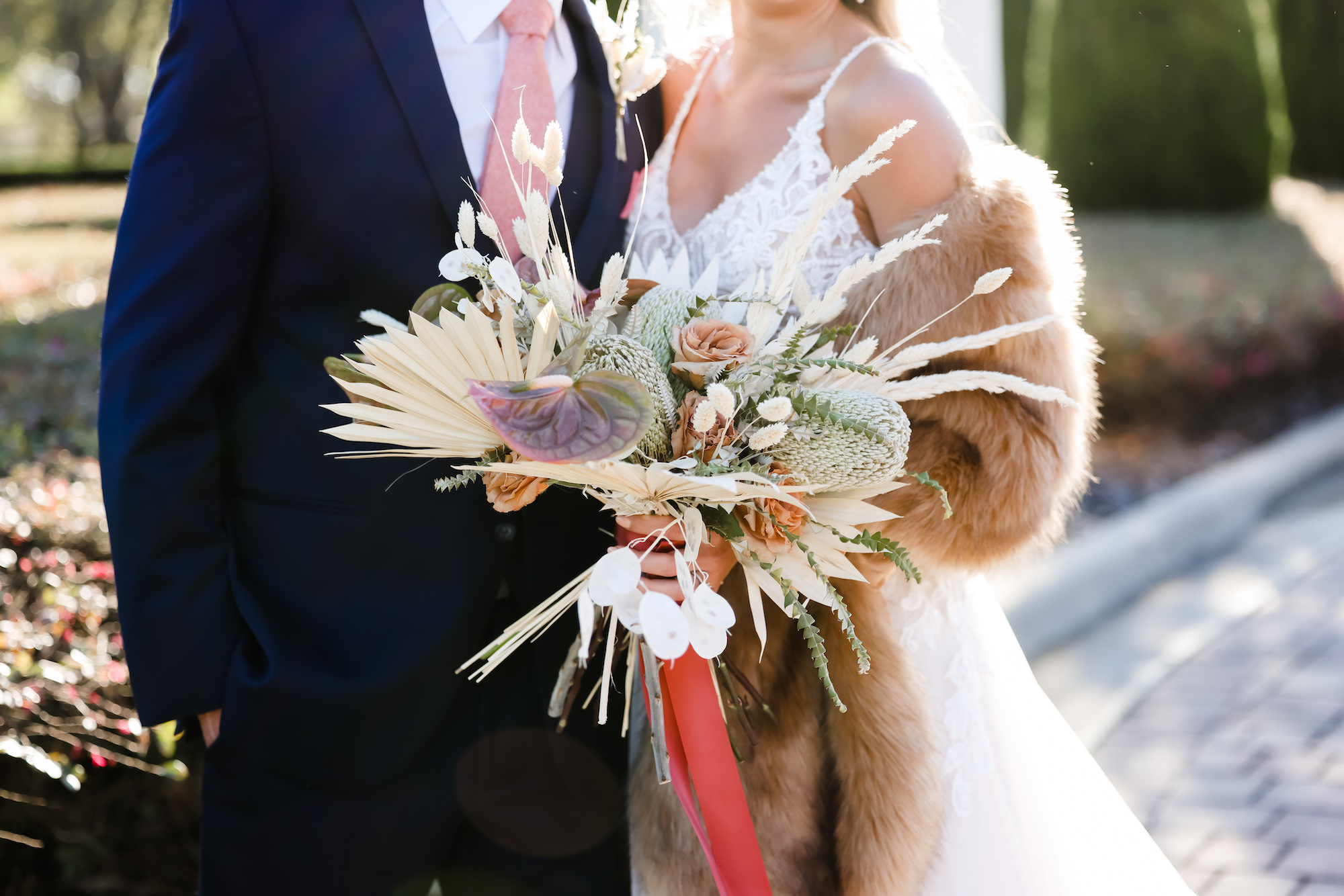 Boho Winter and Fall Wedding Bouquet Ideas