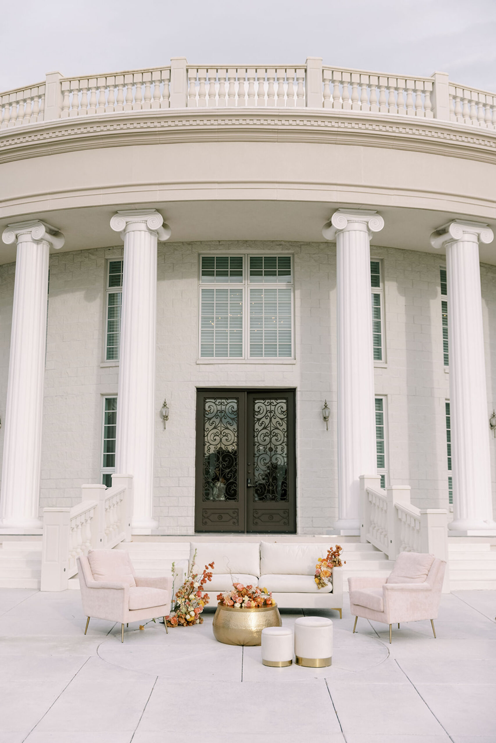 Cream and Gold Outdoor Lounge Seating Cocktail Hour Inspiration | Tampa Bay Wedding Venue Whitehurst Gallery