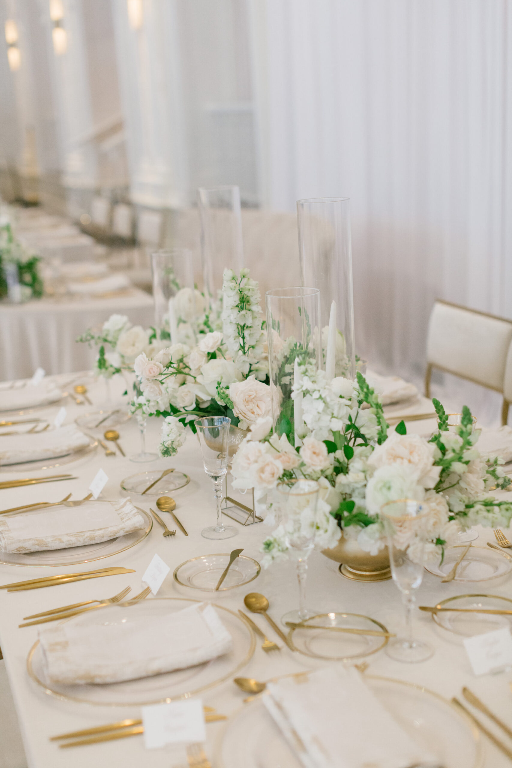 Elegant Gold Rimmed Charger with Gold Flatware | White Snapdragon and Garden Rose Wedding Centerpiece Inspiration