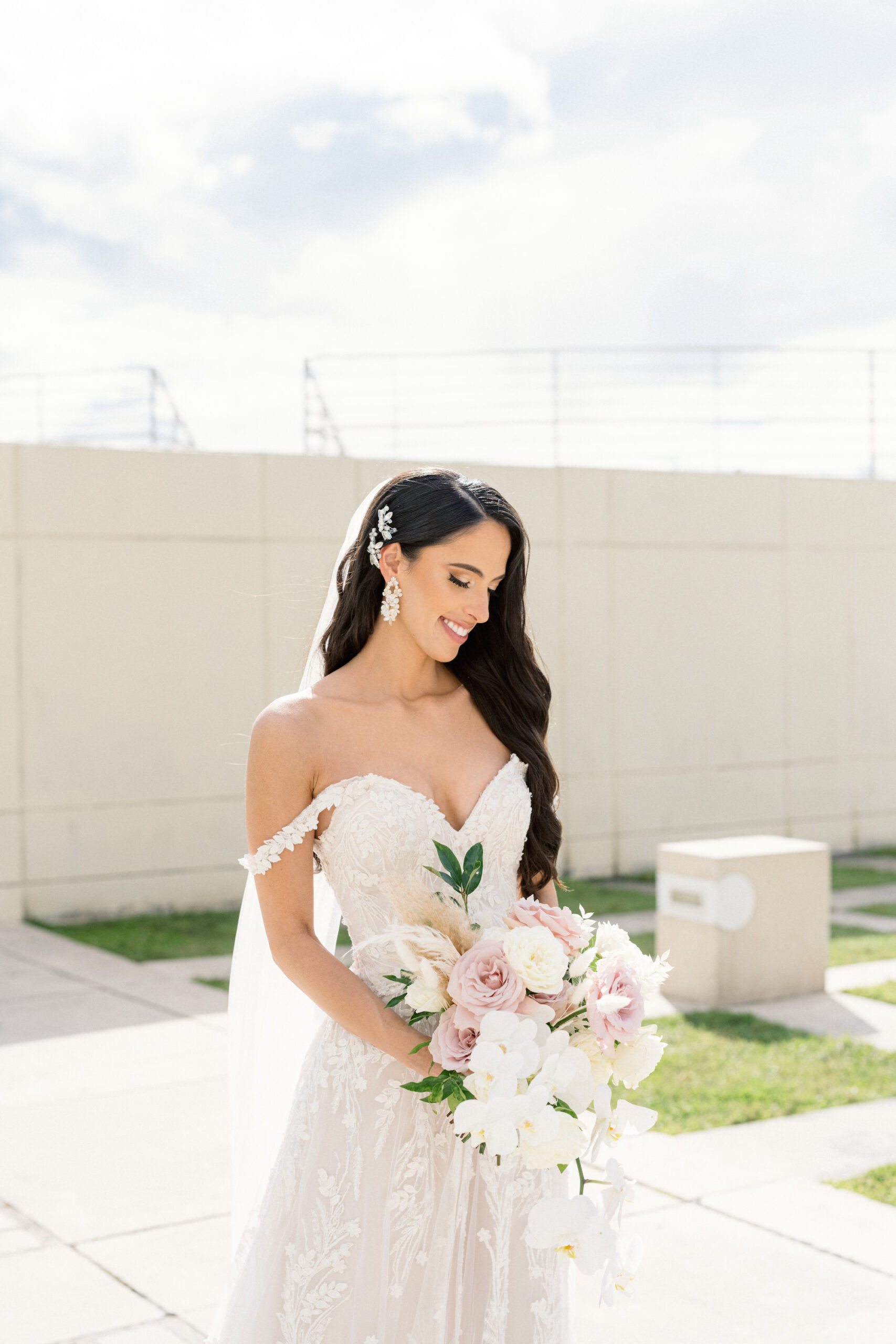 Outdoor Bridal Glamour Wedding Portrait | Tampa Bay Photographer Dewitt for Love