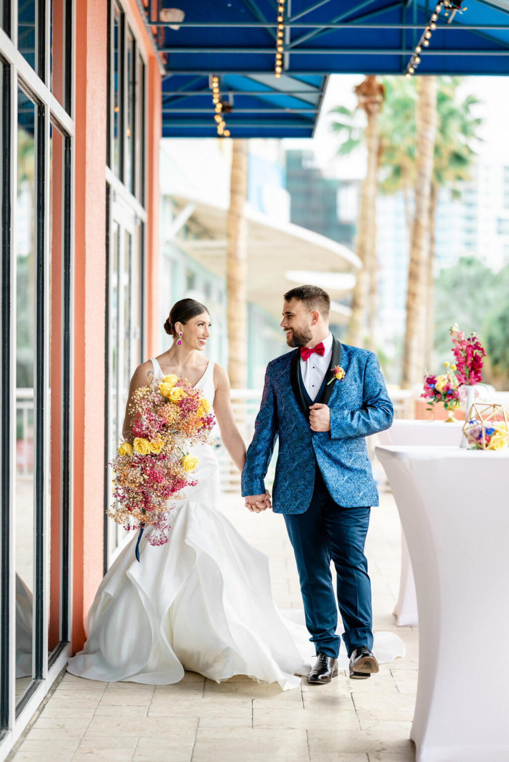 Bride and Groom Outdoor Cocktail Hour | Wedding Venue Hyatt Regency Clearwater Beach