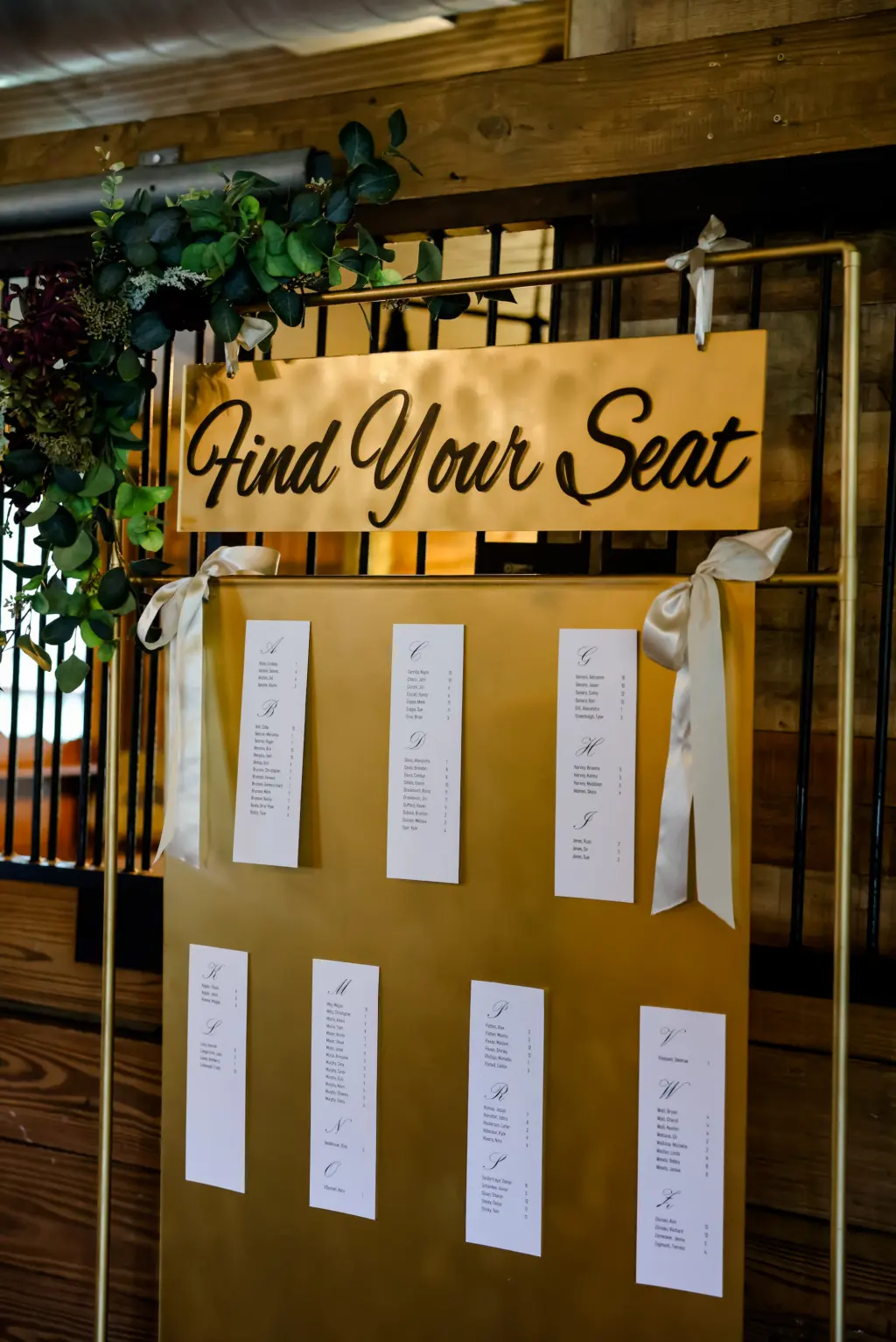 Find Your Seat Alphabetical Gold Stand Seating Chart Arrangement Sign Ideas for Wedding Reception