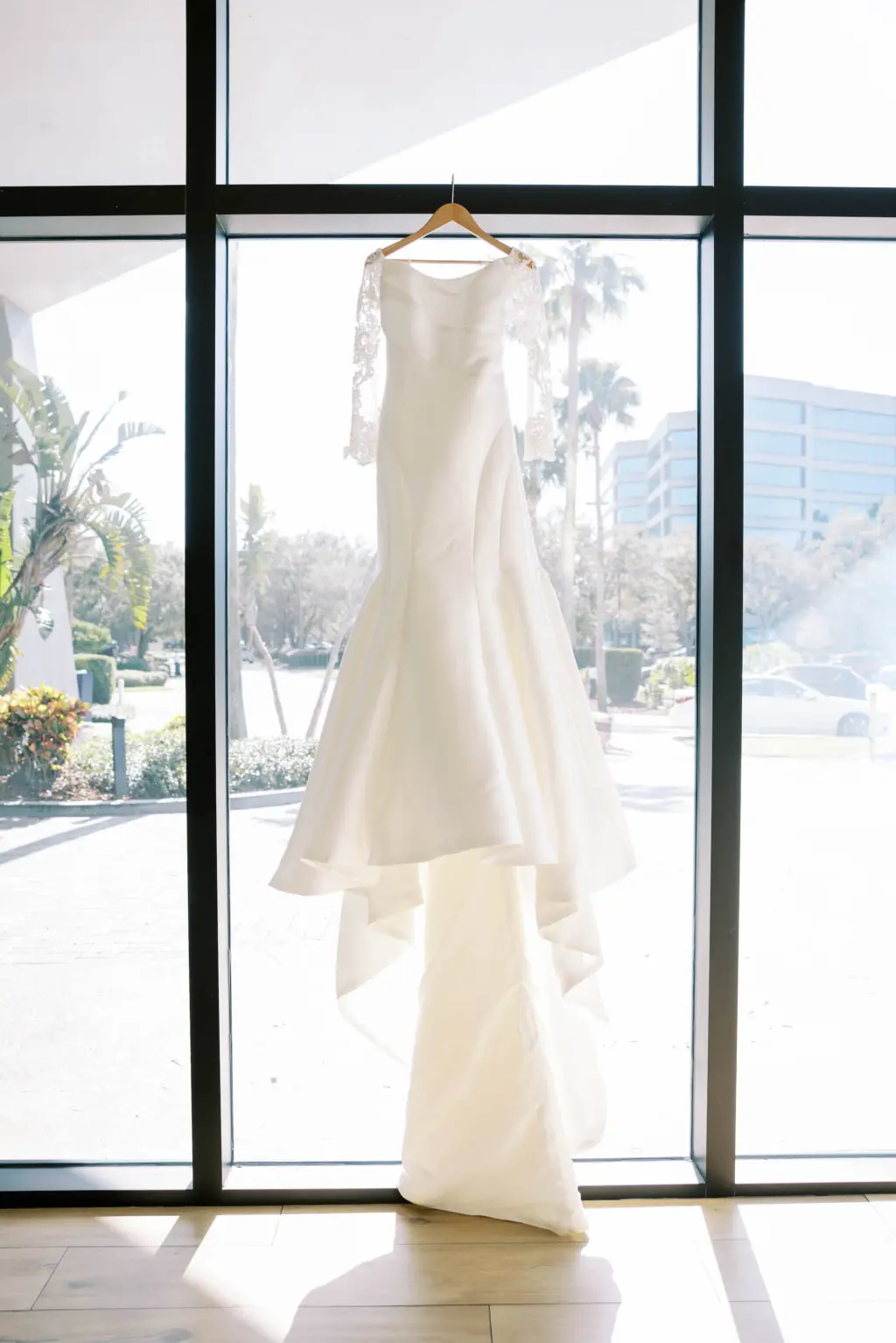 Ivory Long Sleeve Lace Mermaid Wedding Dress Ideas