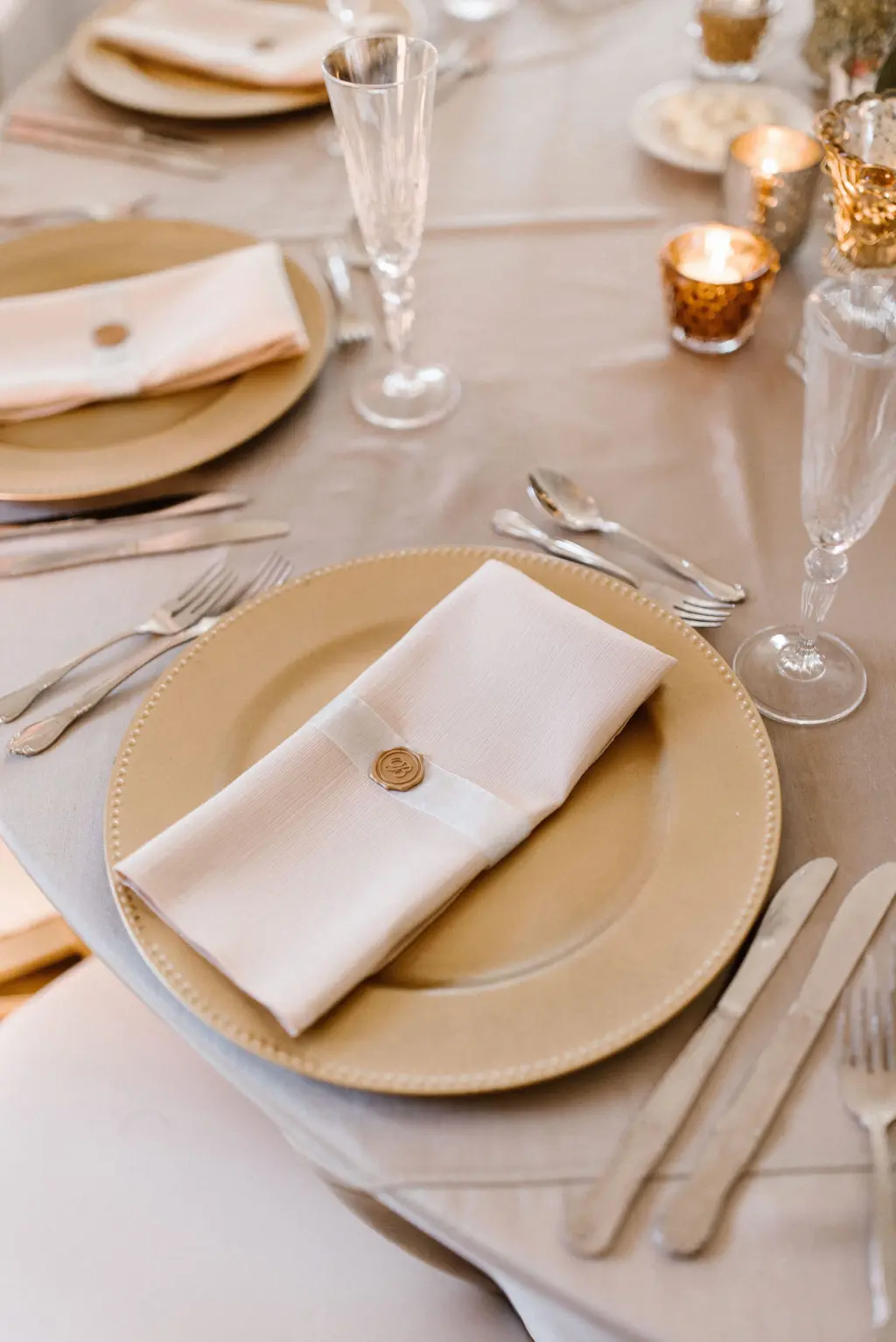 Classic Champagne and Gold Table Setting for Wedding Reception Ideas