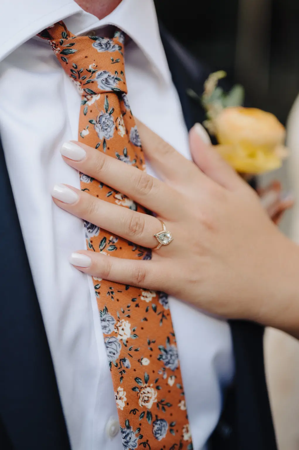 Pear-shaped Diamond Engagement Ring | Orange Floral Wedding Tie Ideas