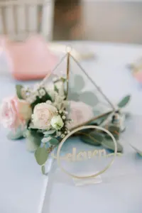 Geometric Glass Terrarium Flower Pink Roses, Baby's Breath, and Greenery Centerpiece Ideas | Acrylic Round Table Number Sign