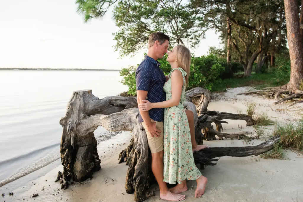 Mobbly Bayou Beach Park Engagement Shoot Location Ideas | Tampa Bay Wedding Photographer Joyelan Photography