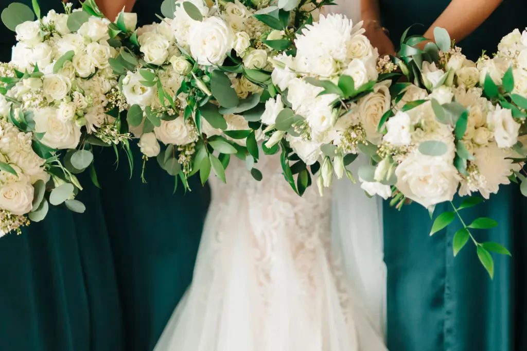 White and Greenery Classic Spring Floral Wedding Bouquet Inspiration