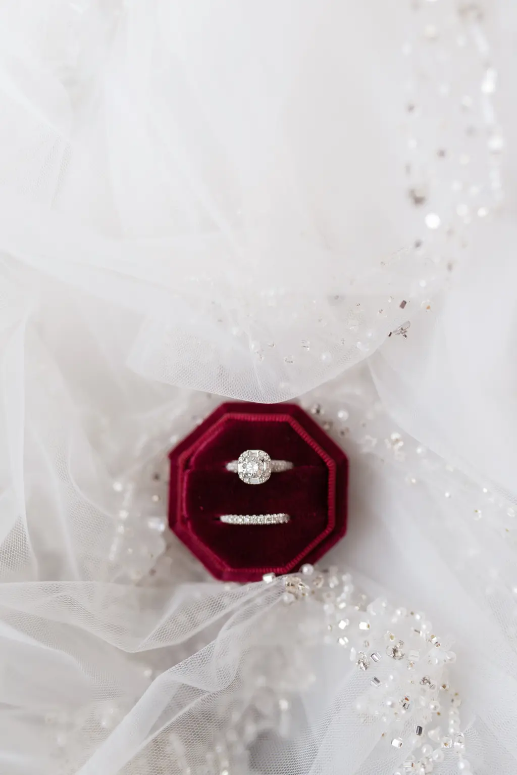 Round Diamond Engagement Ring with Wedding Band Ideas