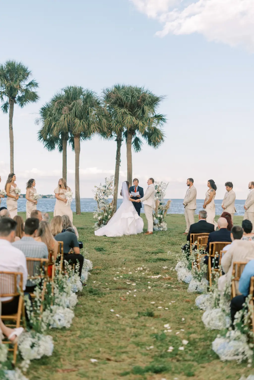 Outdoor Waterfront Florida Wedding Ceremony | St. Petersburg Florida Event Venue St. Pete Pier