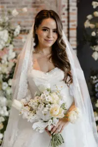 Bride Wedding Makeup Ideas | Lace Veil Inspiration | White and Yellow Bridal Bouquet