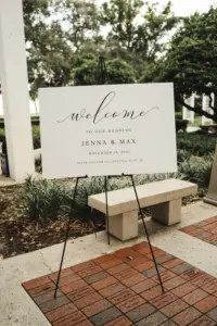 Modern Black and White Welcome Wedding Sign Ideas