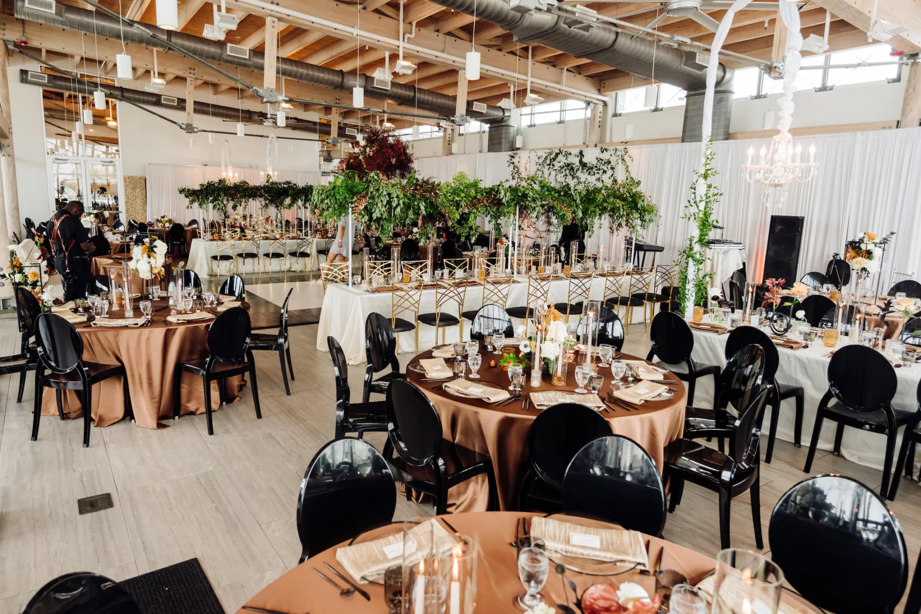 Modern Black and Bronze Fall Wedding Reception Decor Inspiration | Tampa Bay Kate Ryan Event Rentals | A Chair Affair