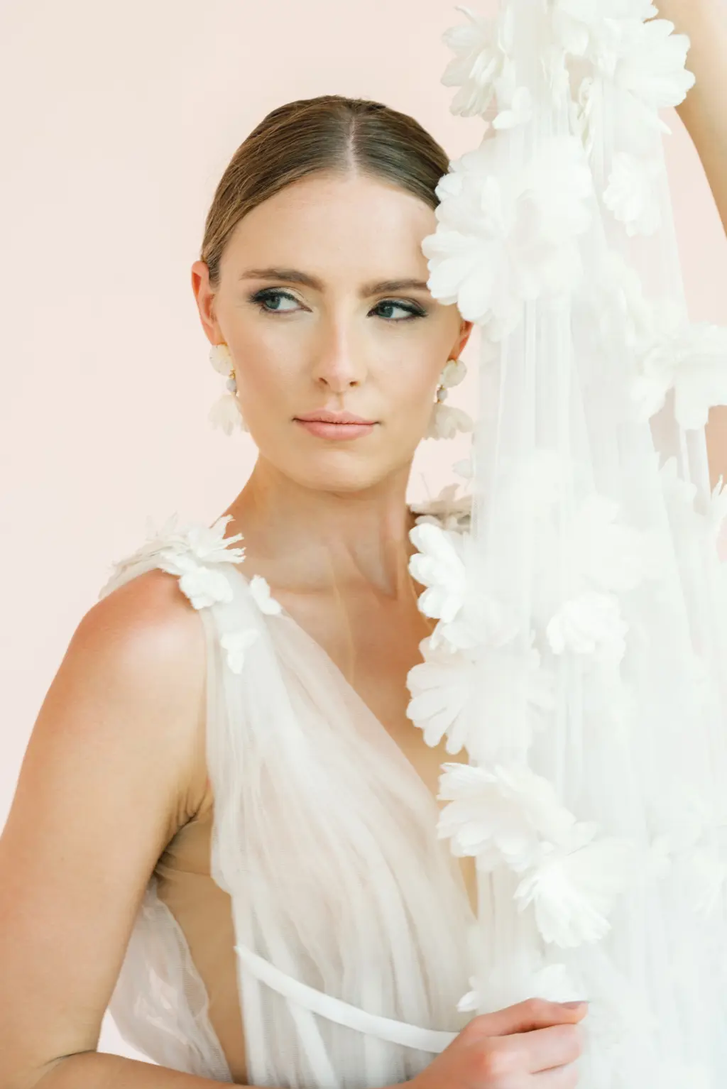 Bridal Wedding Chic Sleek Minimalist Hair and Makeup Ideas | Sarasota Photographer Amber Yonker Photography
