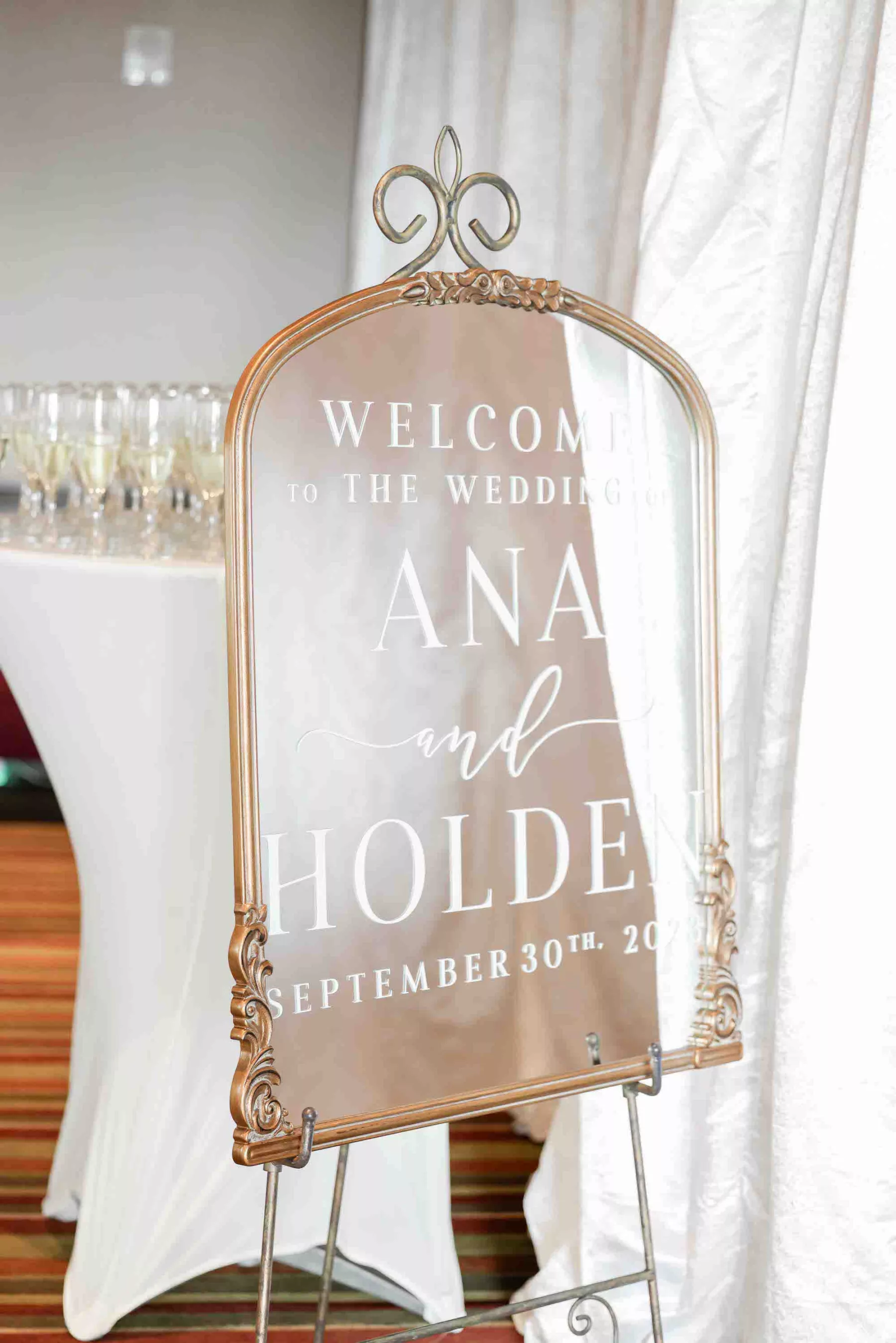 Gold Antique Welcome Wedding Sign Ideasi