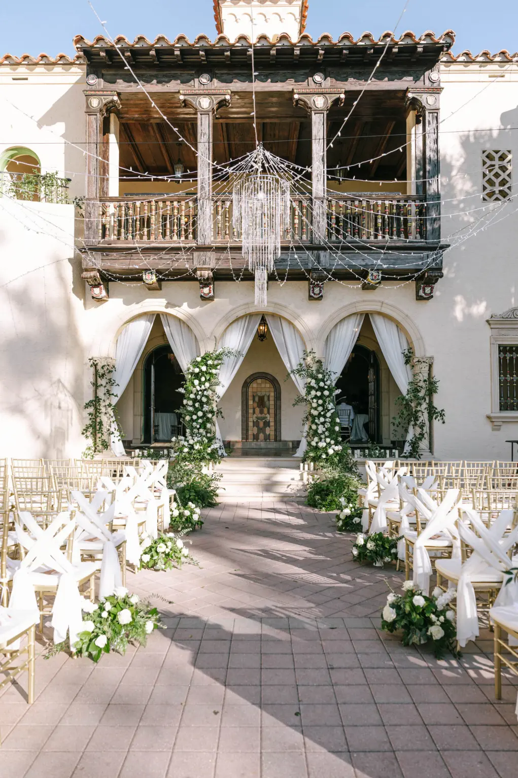 16Italian Inspired Gold and Green Wedding Inspiration