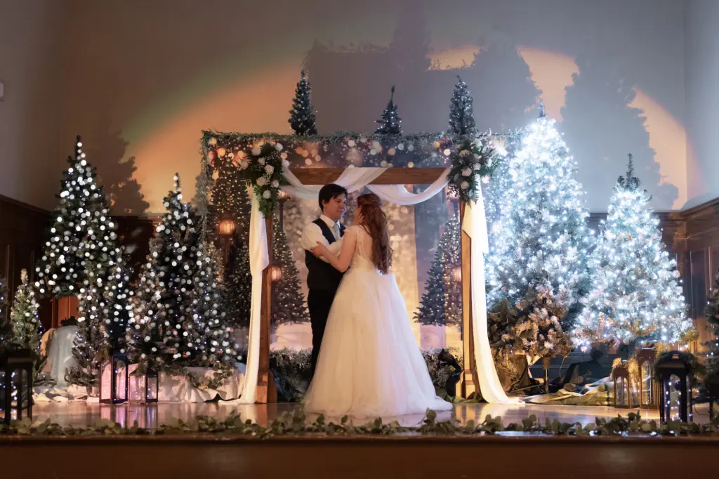December Winter Wedding Reception with Christmas Tree Dance Floor Decor Inspiration | Tampa Bay Photographer Mary Anna Photography | Lakeland Event Venue Junior League Building