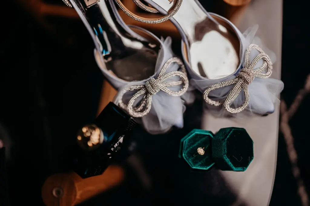 Badgley Mischka Tulle Bow Pointed Toe Wedding Shoe | Oval Diamond Engagement Ring and Green Velvet Box Inspiration