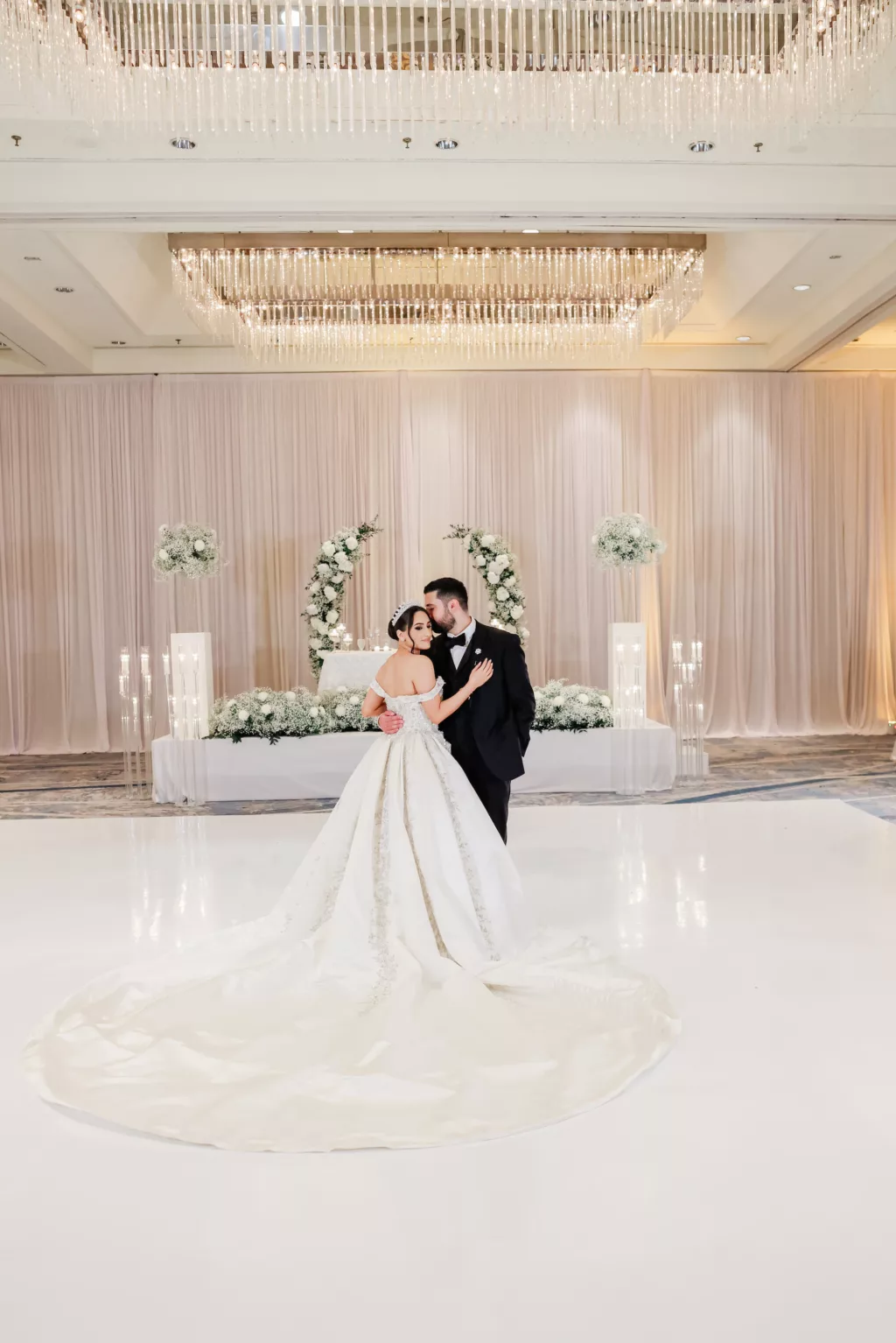 Luxurious Ivory, White, and Gold Wedding Reception Ideas | Tampa Bay Hotel Venue Hilton Tampa Downtown | Planner Special Moments Event Planning | Photographer Lifelong Photography Studio