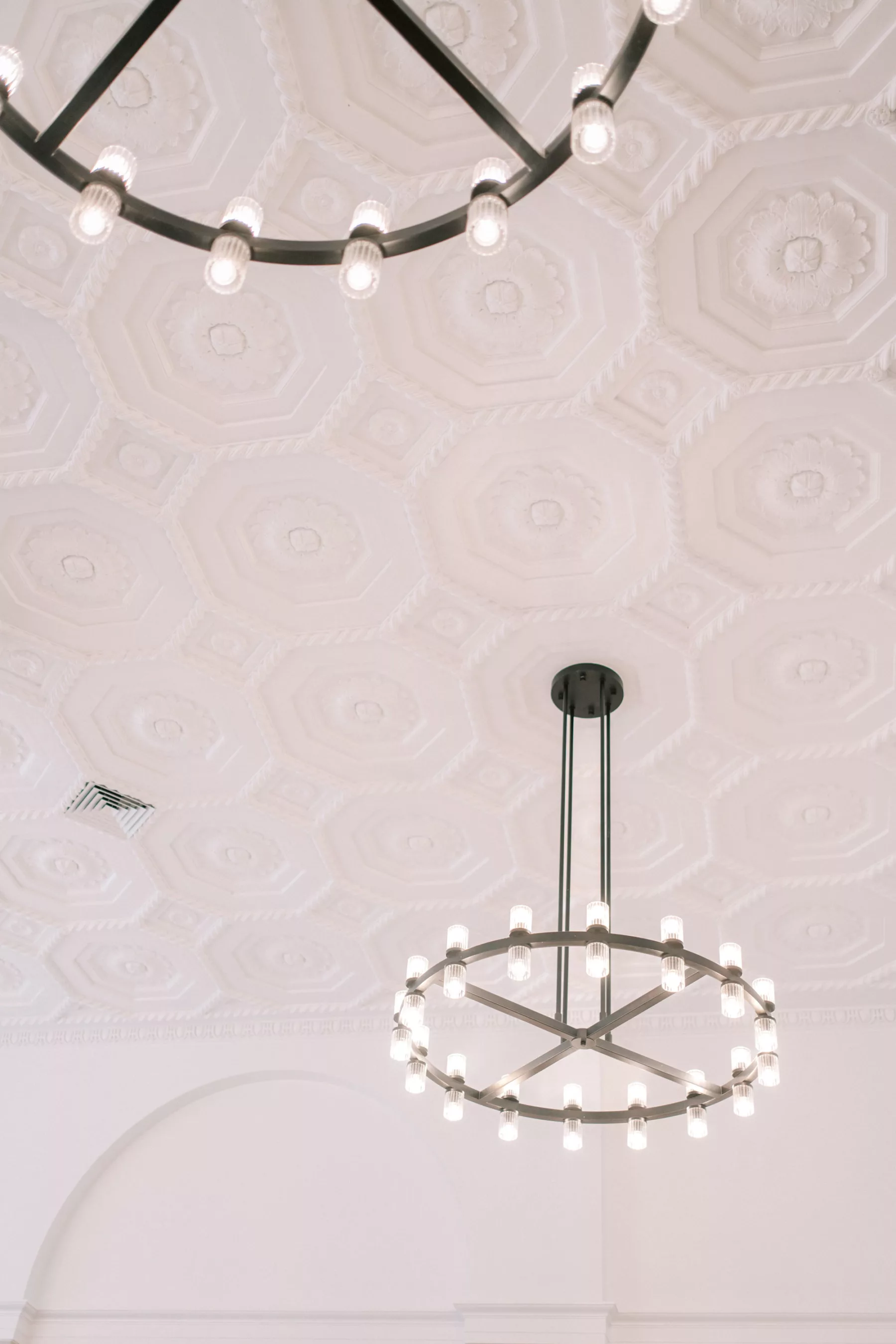 Modern Black Chandelier Lighting for Indoor Great Gatsby Wedding Ceremony | Tampa Bay Event Venue Hotel Flor