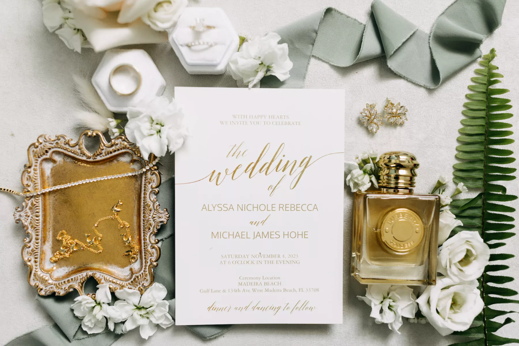 Elegant Boho White and Gold Fall Wedding Invitation Ideas