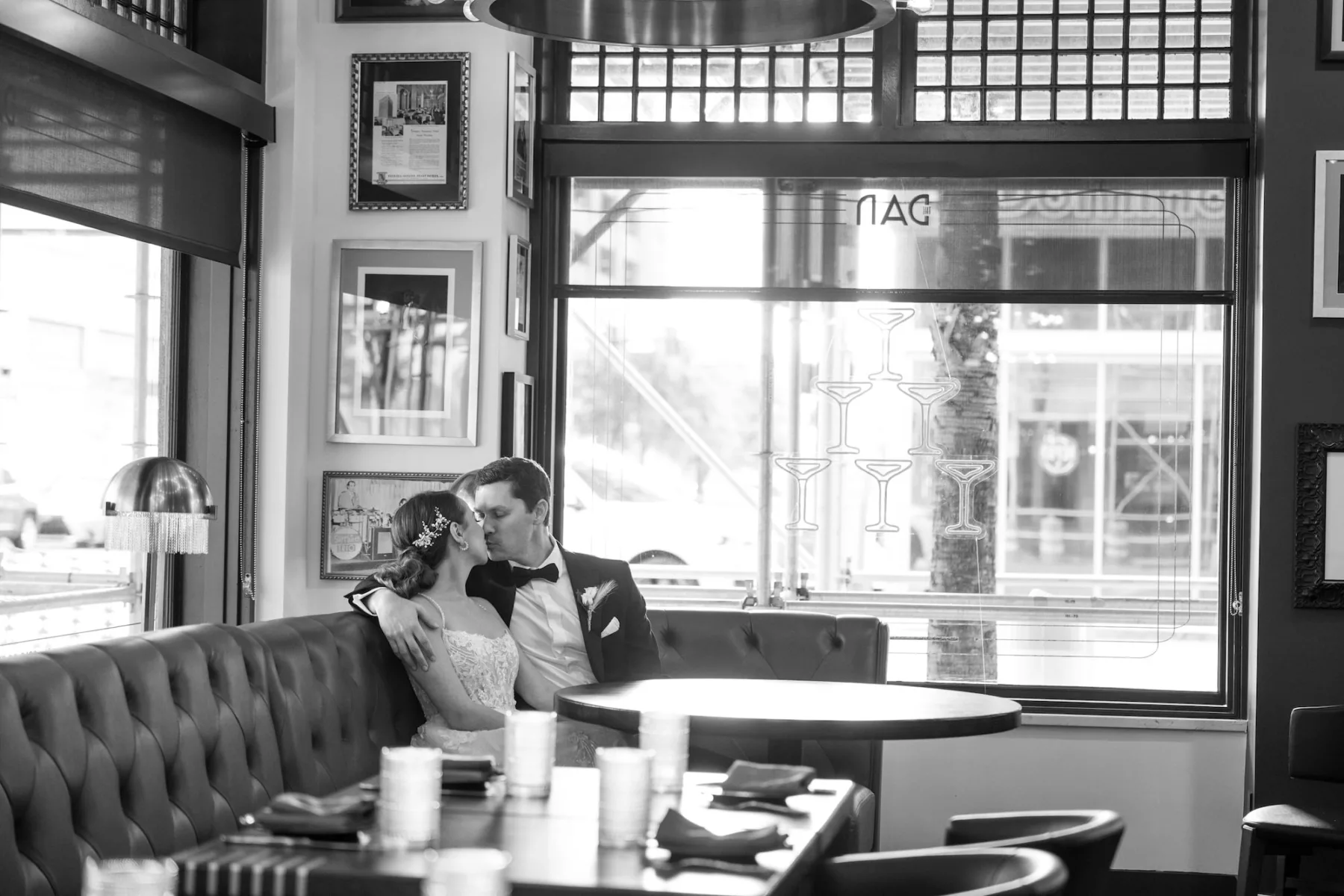 Romantic Bride and Groom Black and White Wedding Portrait | Roaring Twenties Inspired The Dan Bar | Tampa Bay Event Venue Hotel Flor | Photographer Eddy Almaguer Photography