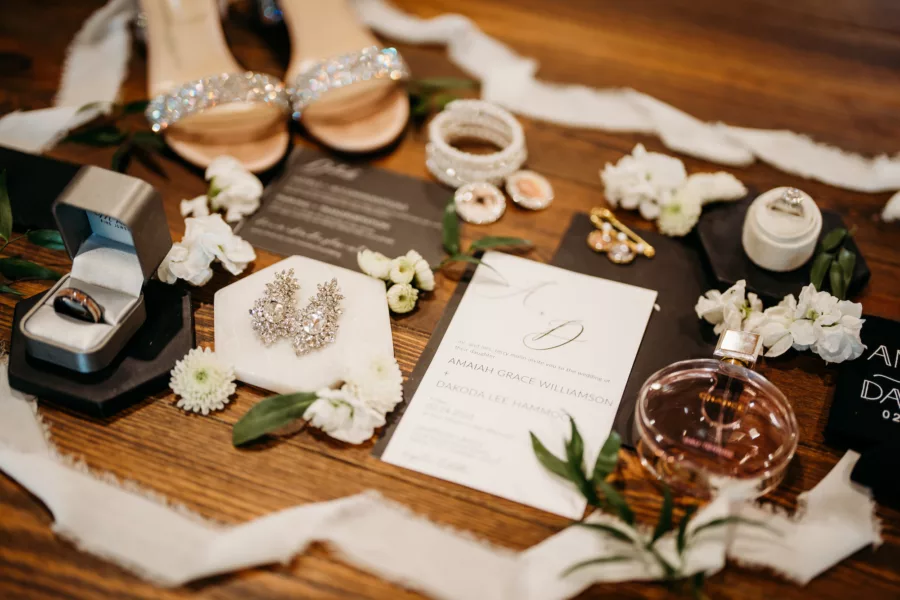 Elegant Southern Black and White Wedding Invitation Suite Ideas