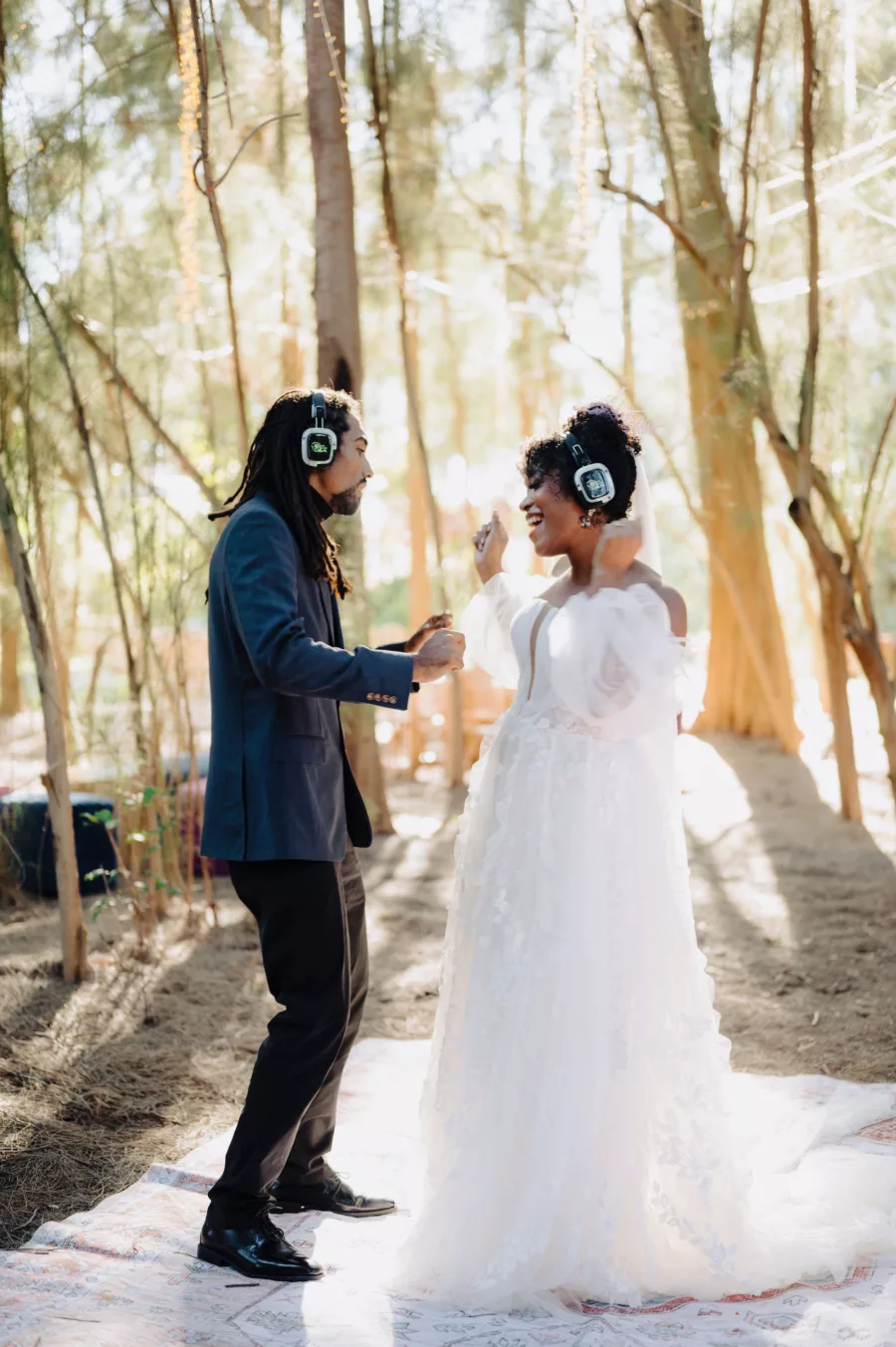 Bride and Groom Wedding Reception Silent Disco Inspiration | Tampa Bay Photographer McNeile Photography | Event Venue Royal Pines Estate | Planner Wilder Mind Events