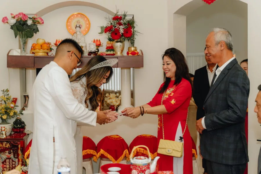 Asian Wedding Tea Ceremony Ideas | Hong Bao Tradition Inspiration