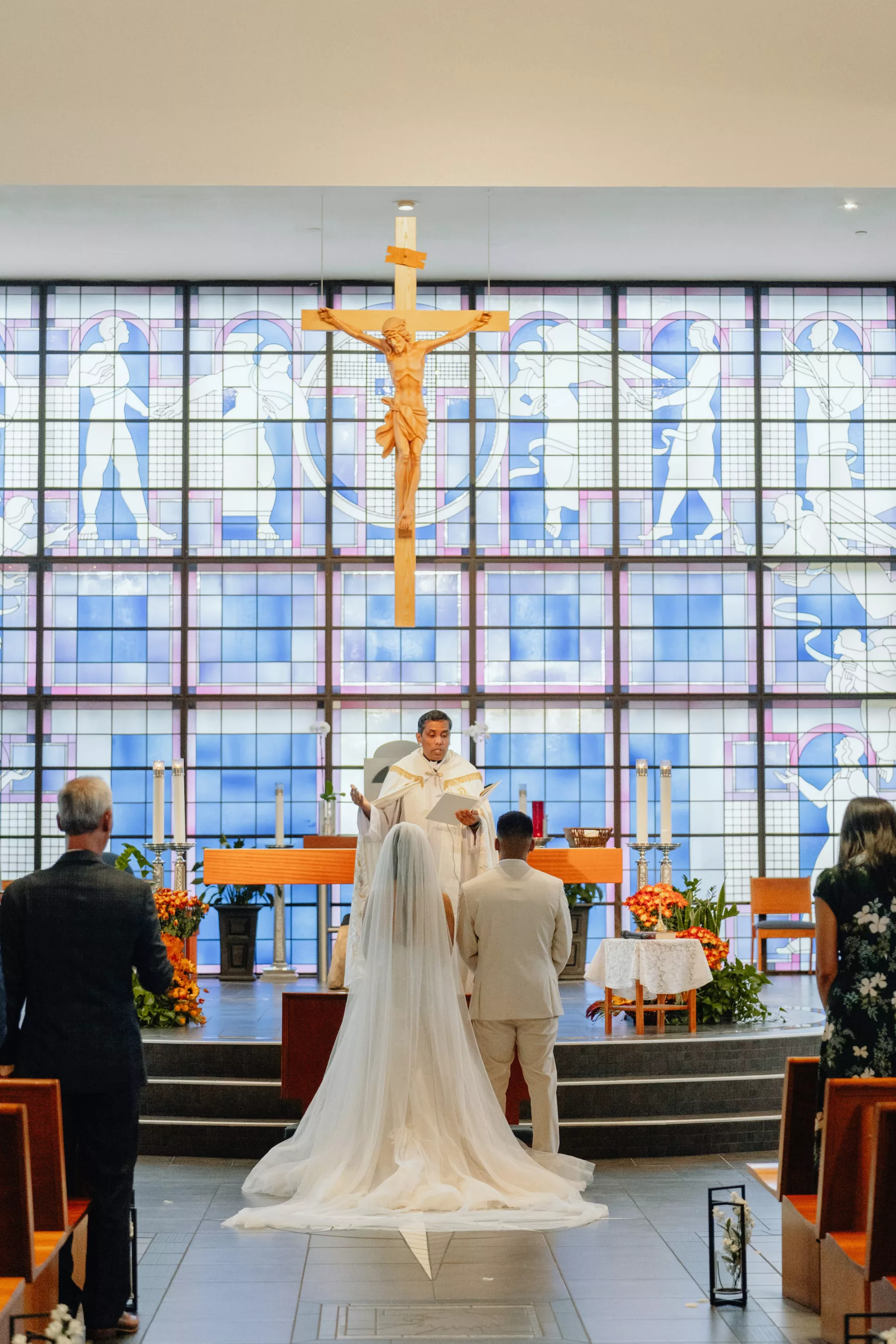 Catholic Wedding Ceremony Inspiration | Tampa Bay Photographer J&S Media | Lakeland St. Paul Catholic Church