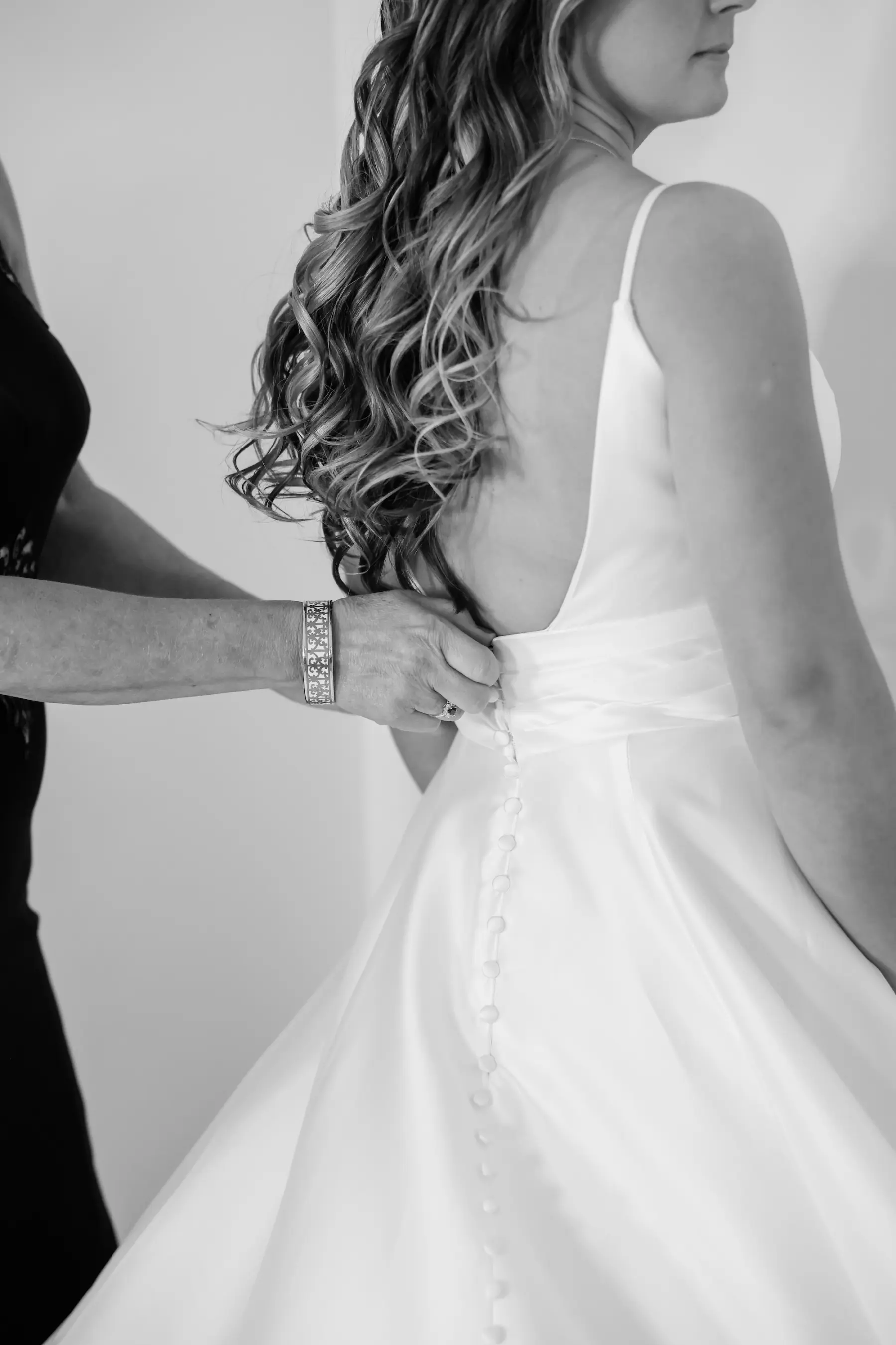 Classic White A Line Button Down Martina Liana Wedding Dress Inspiration