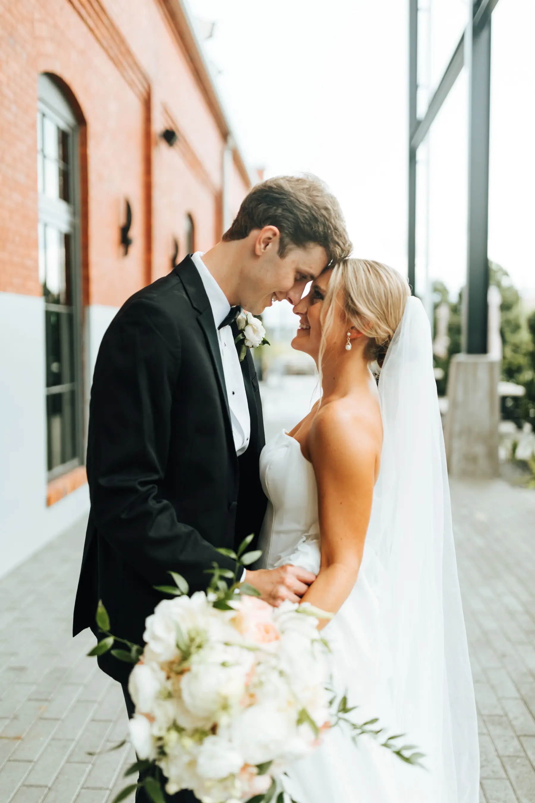 Natural LIght Wedding Portrait | Tampa Photographer Amber McWhorter Photography | Planner B Eventful