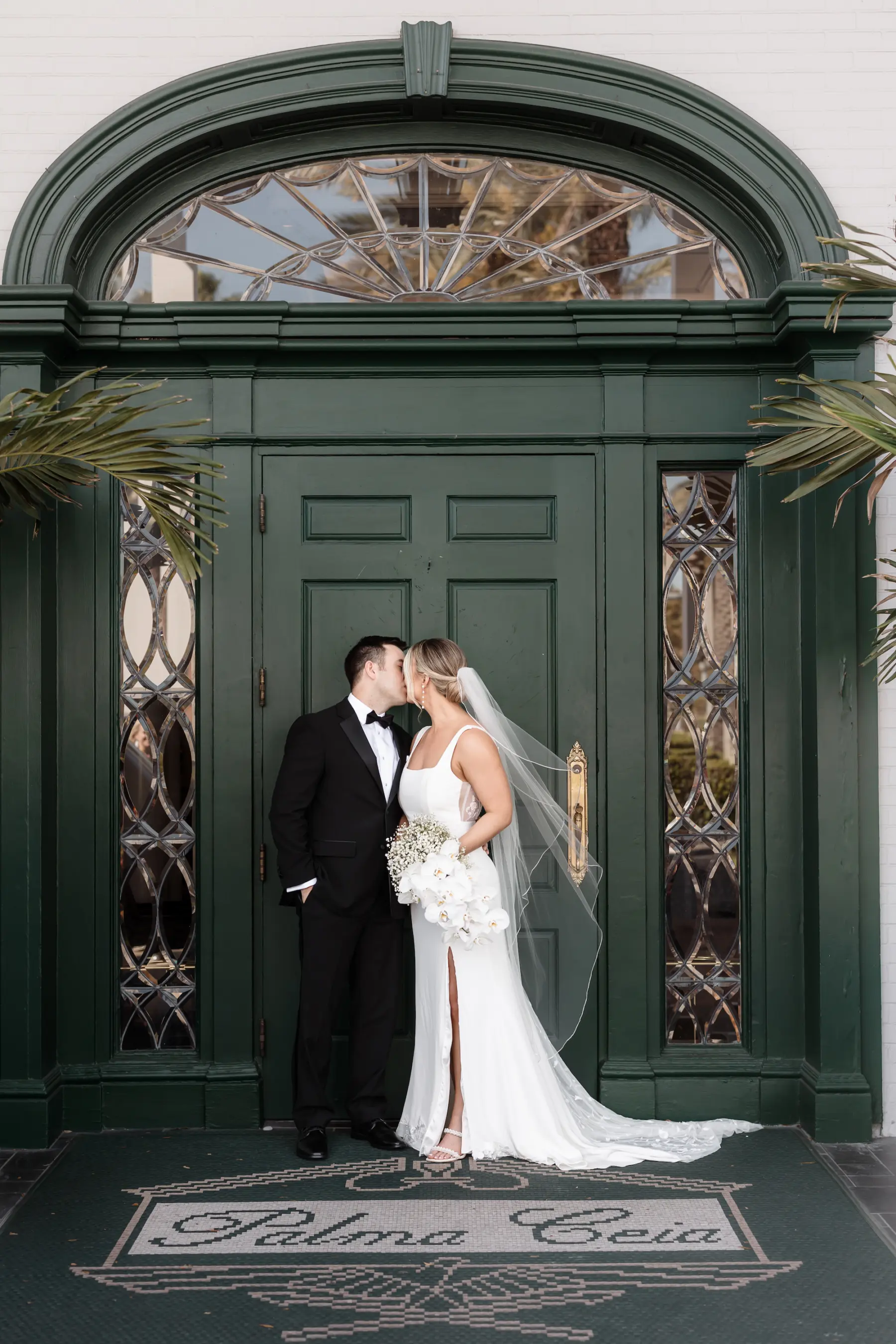 Bride and Groom Just Married Wedding Portrait | South Tampa Venue Palma Ceia Golf and Country Club | Planner Oh My Occasions