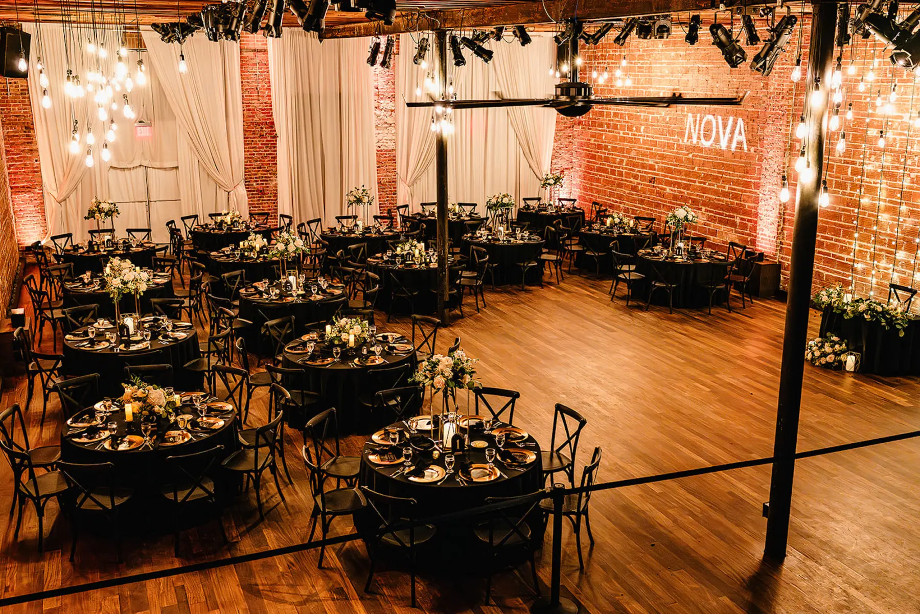 Modern Industrial Black and Gold Gatsby Inspired Wedding Reception Ideas | Tampa Bay Event Venue Nova 535