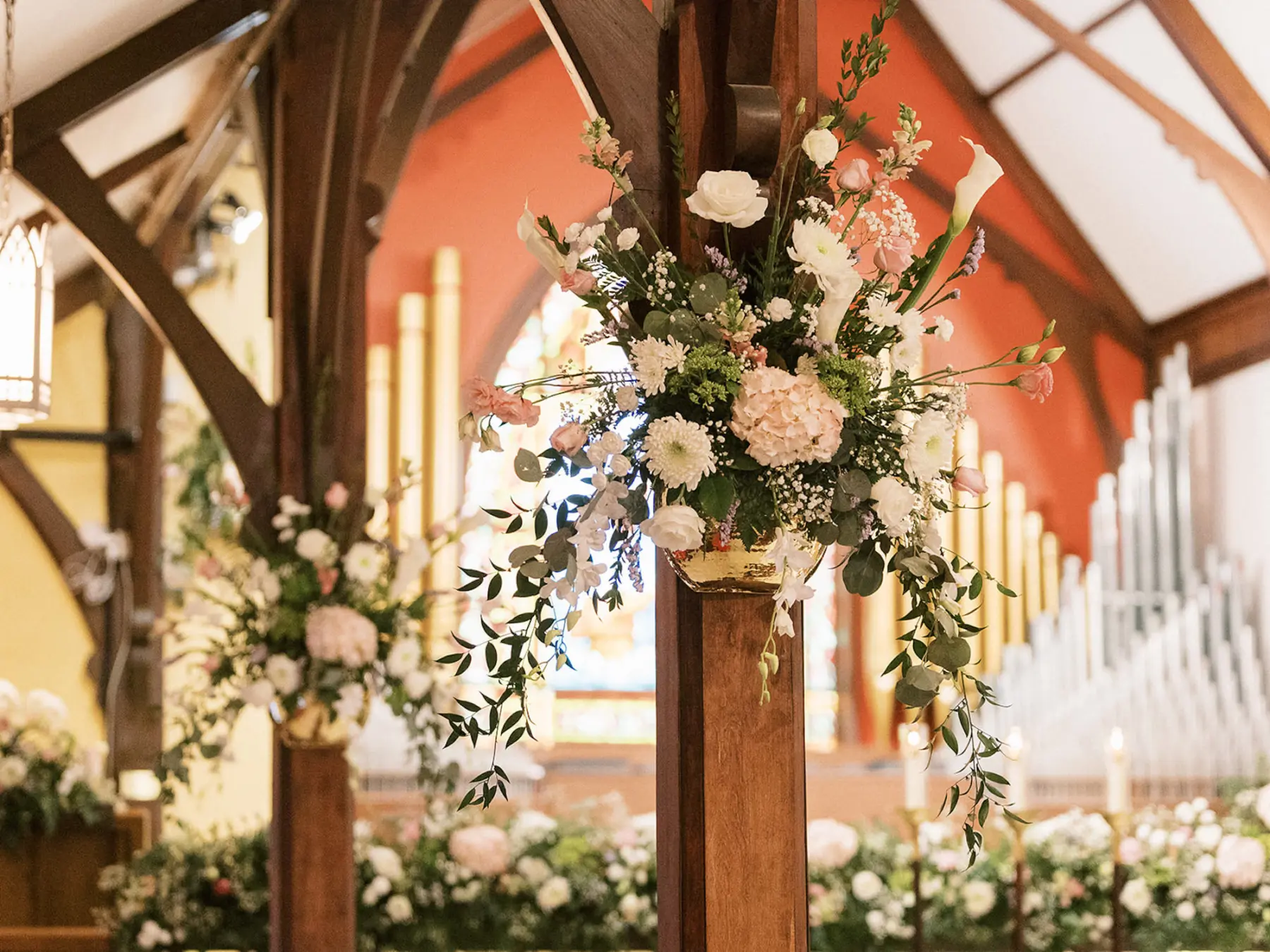 Episcopal Church Wedding Ceremony Column Decor Ideas | White Daisy, Roses, Calla Lily, Hydrangea, Baby's Breath, and Greenery Floral Arrangement Inspiration