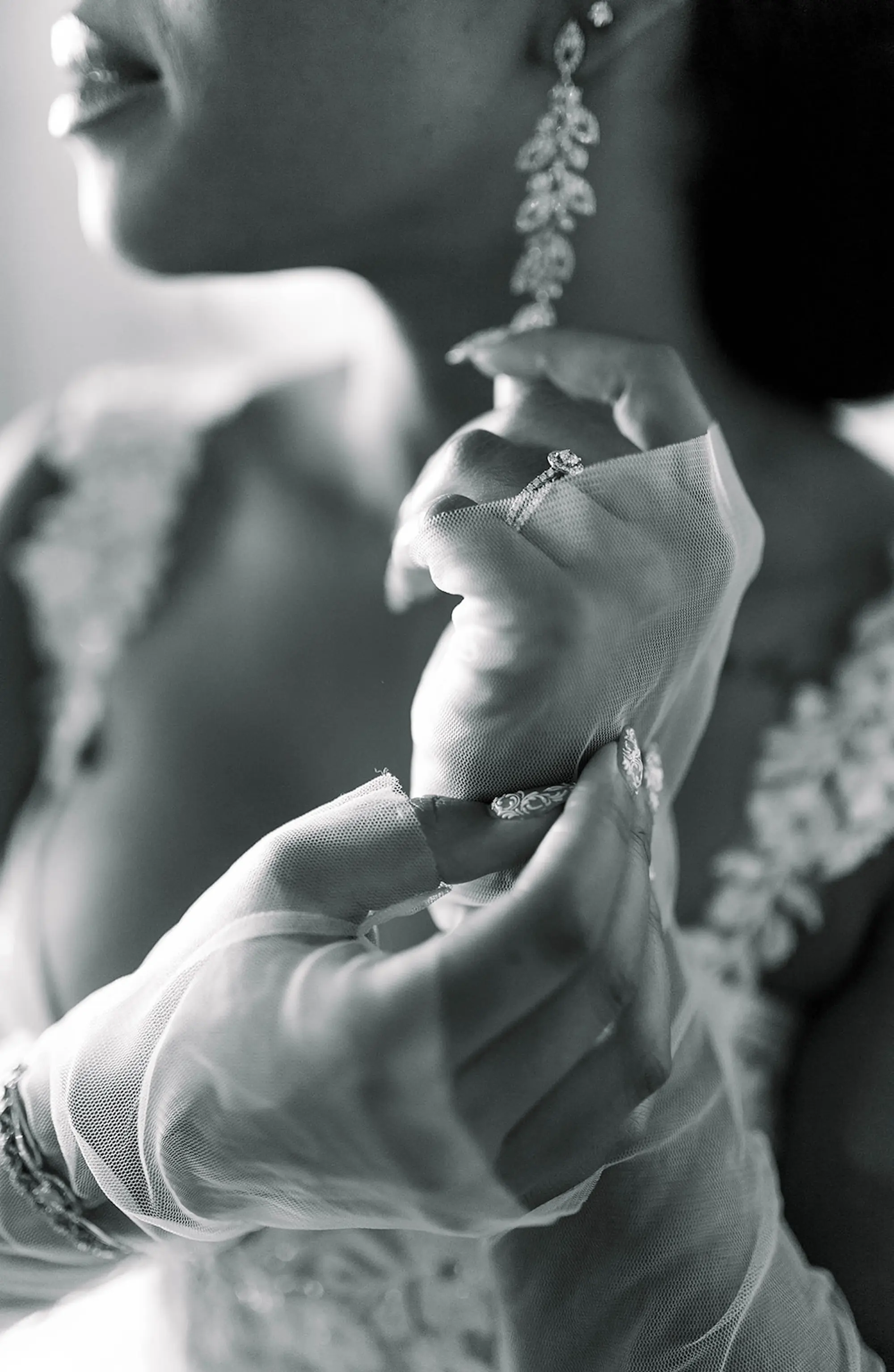 Black and White Bridal Wedding Portrait | Tulle Bridal Glove Inspiration