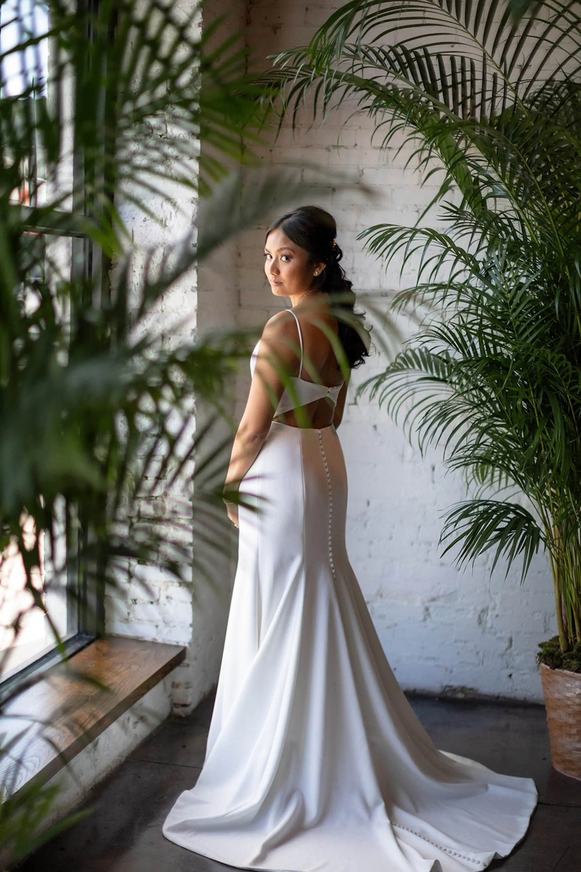Modern Whtie Mermaid Jenny Yoo Wedding Dress Inspiration