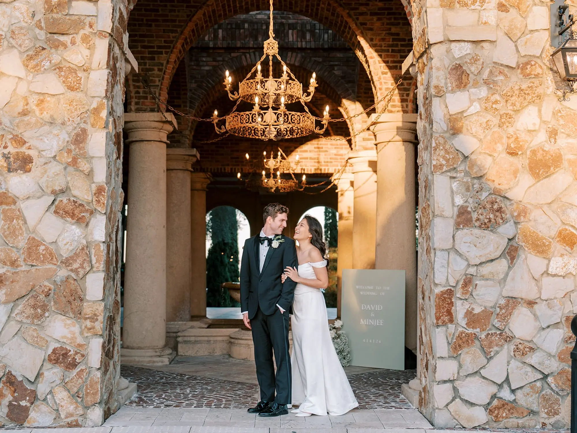 Bride and Groom Wedding Portrait | Spring Florida Outdoor Wedding Inspiration | Tuscan Style Venue Ideas | Event Venue Bella Collina | South Tampa Photographer Eddy Almaguer Photography