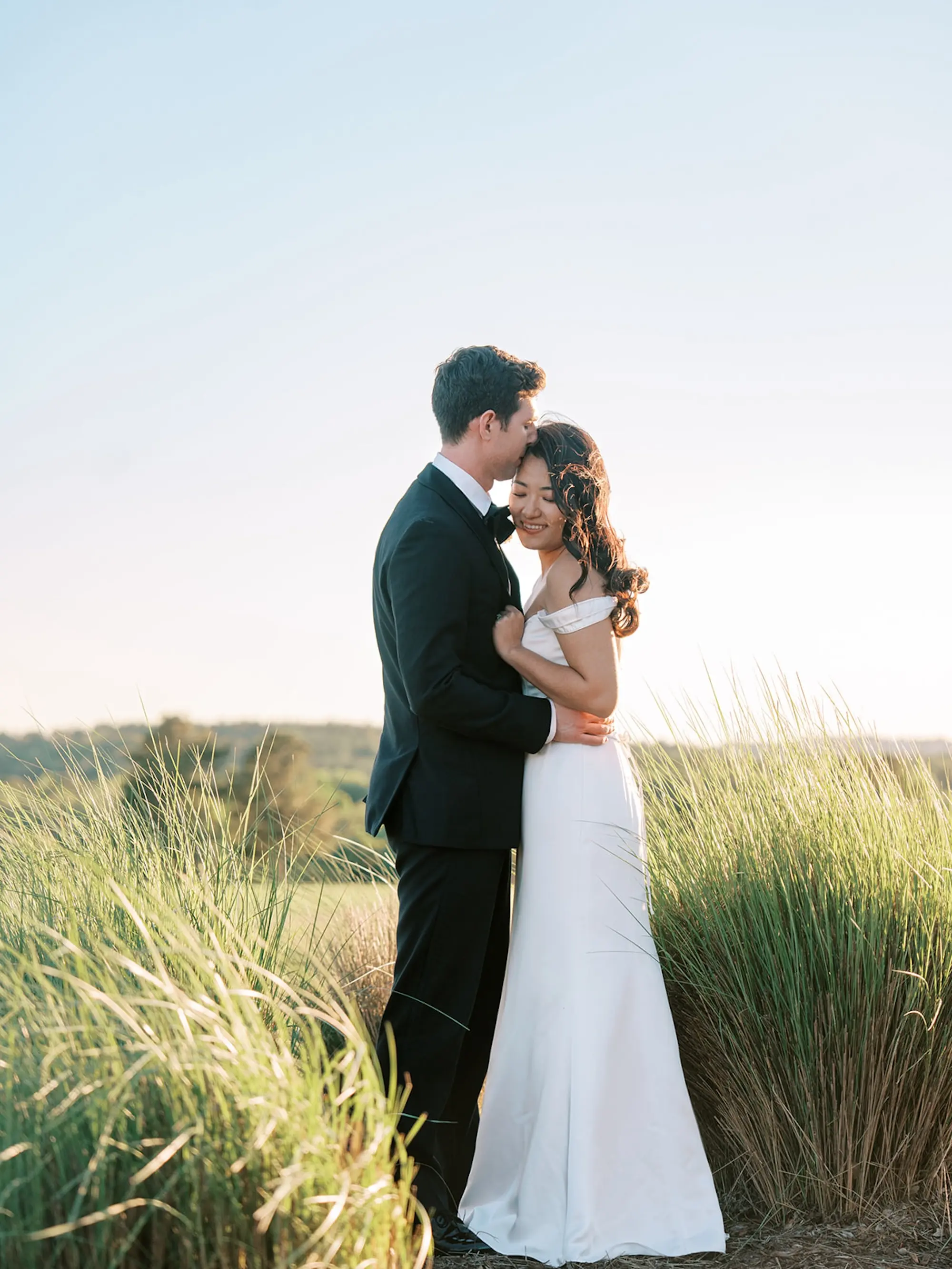 Bride and Groom Outdoor Wedding Portrait | Spring Florida Outdoor Wedding Inspiration | South Tampa Photographer Eddy Almaguer Photography