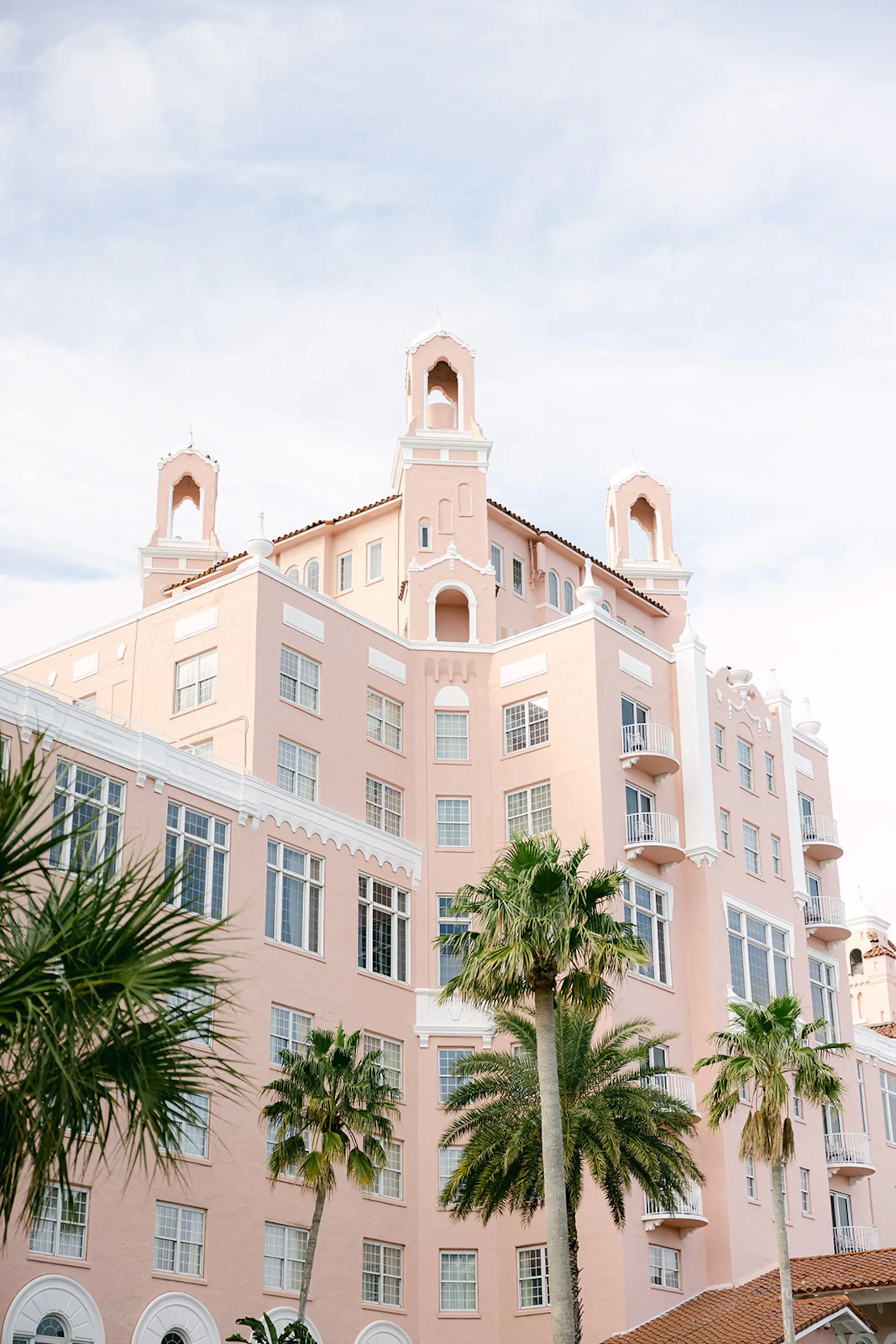 1Luxurious Ivory and Gold Wedding Decor St. Pete Wedding Venue Don CeSar - Luxurious, Ivory and Gold St. Pete Beach Wedding | The Don CeSar St Pete Wedding Venue The Don CeSar