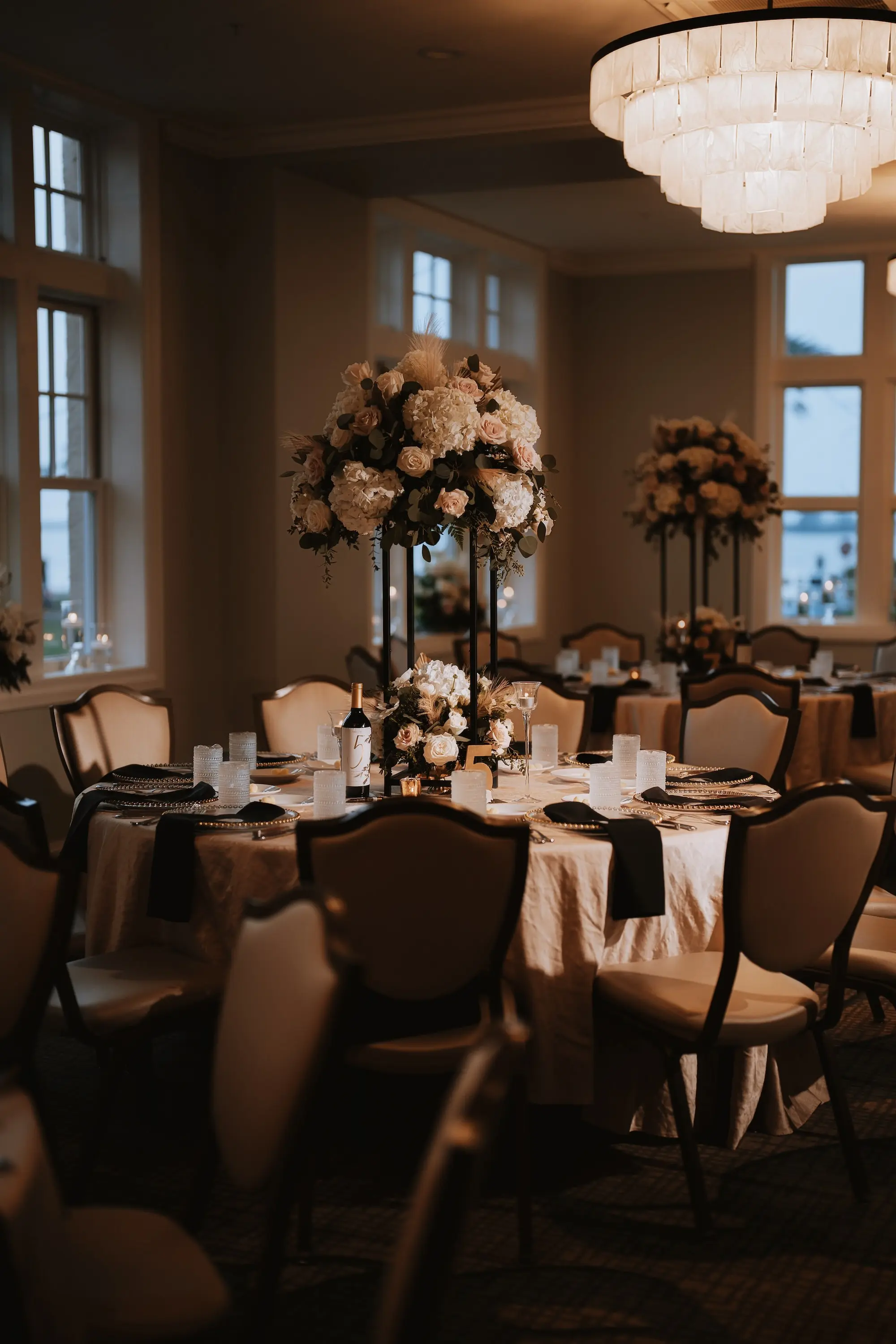 Romantic Pink, Black, and White Wedding Reception Centerpiece Decor Ideas