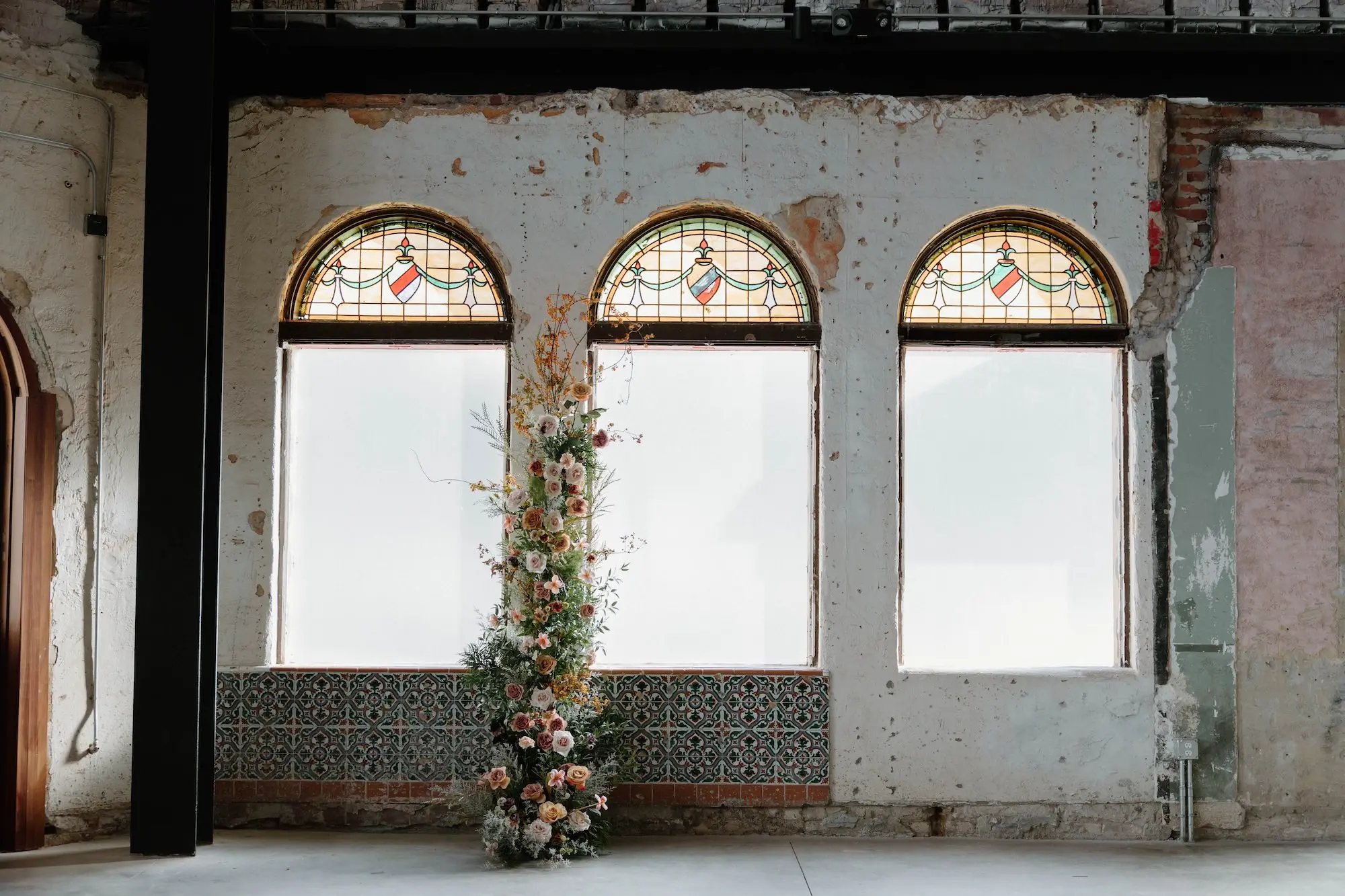 Las Novedades Wedding Ceremony Altar Decor Inspiration | Pink Flowers and Greenery Floral Arrangement Ideas | Ybor Event Venue Hotel Haya